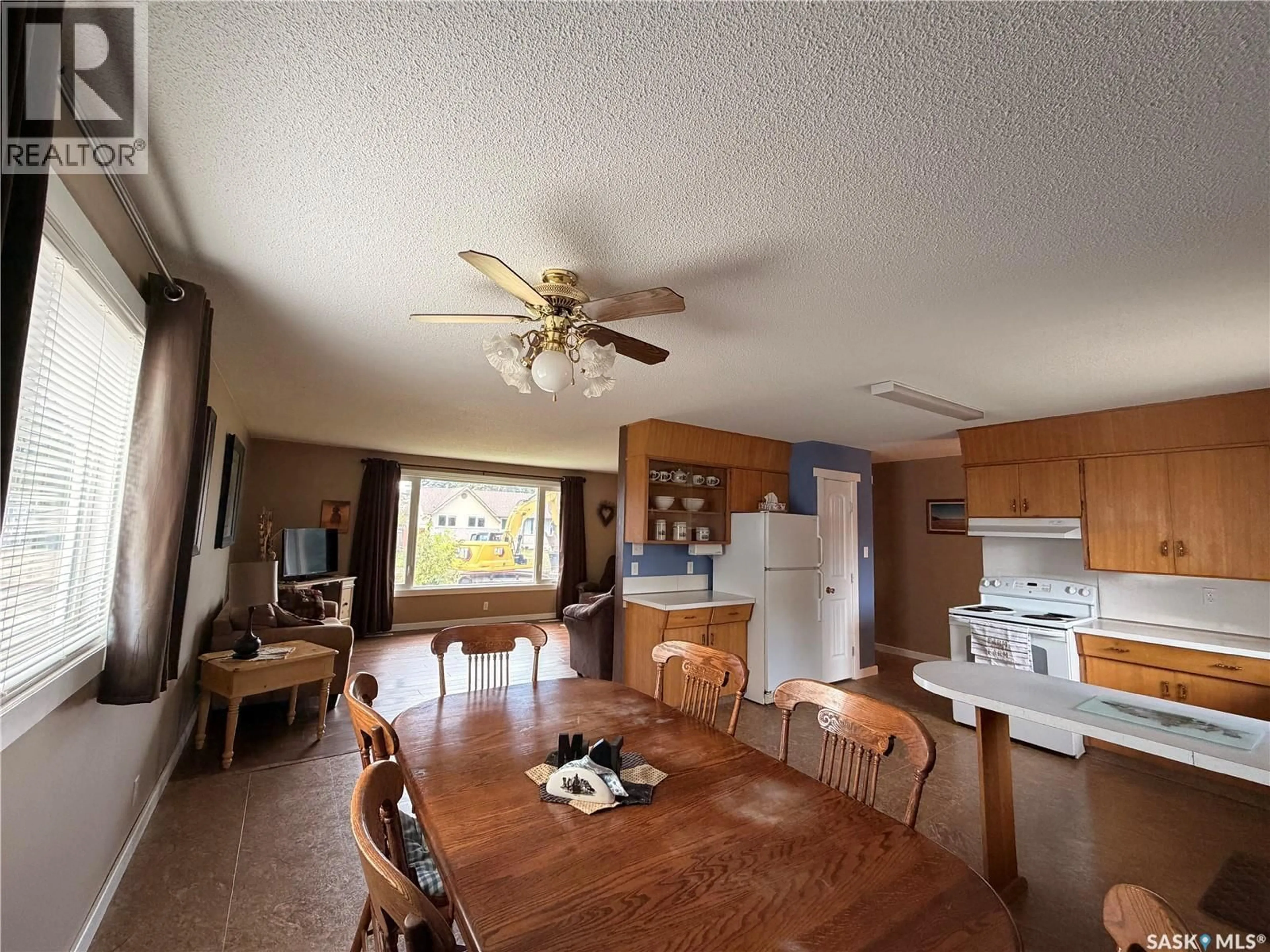 A pic of a room for 612 2ND STREET, Meadow Lake Saskatchewan S9X1E6
