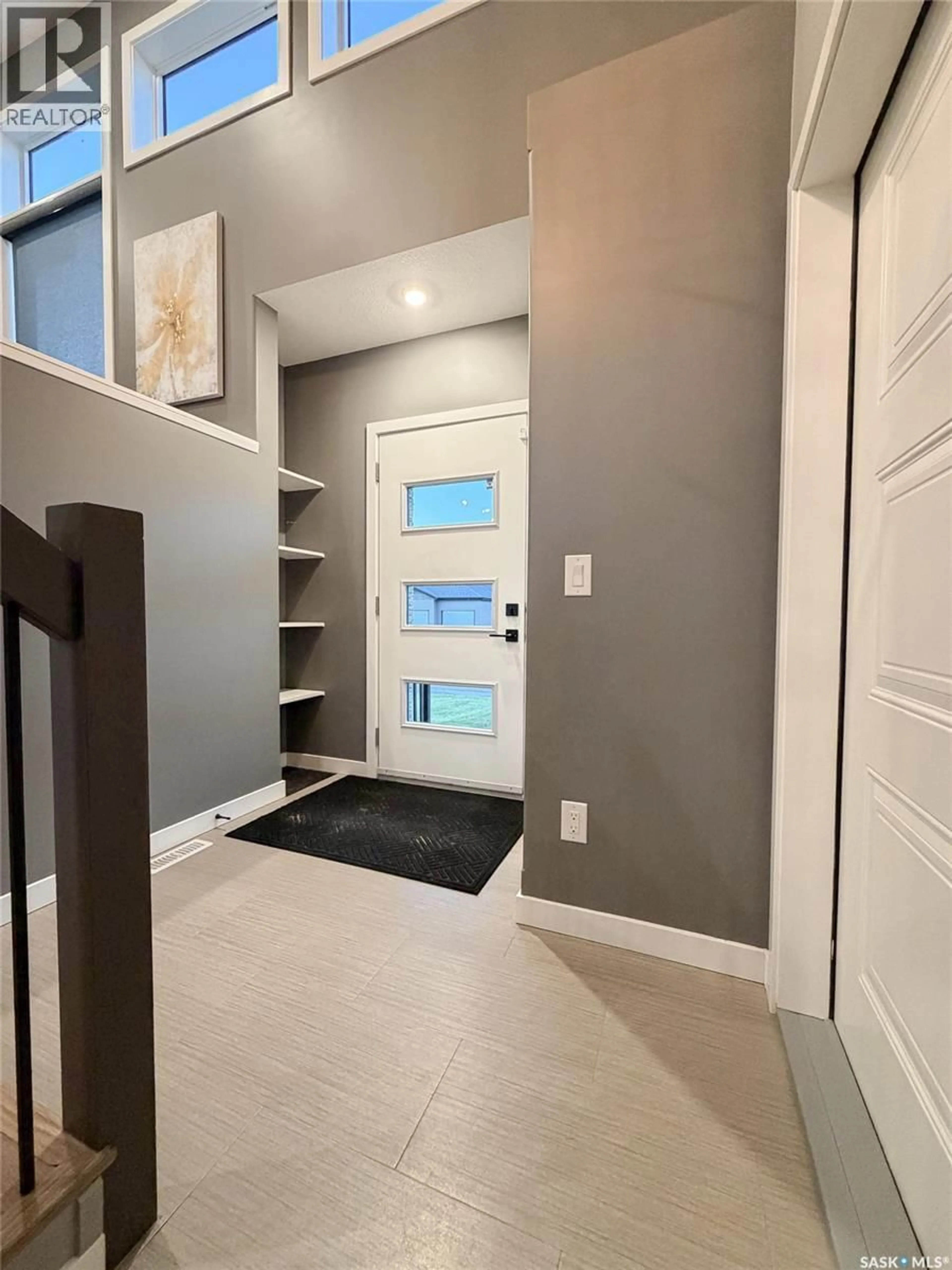 Indoor entryway for 9 CARL DRIVE, Meadow Lake Saskatchewan S9X1Z9
