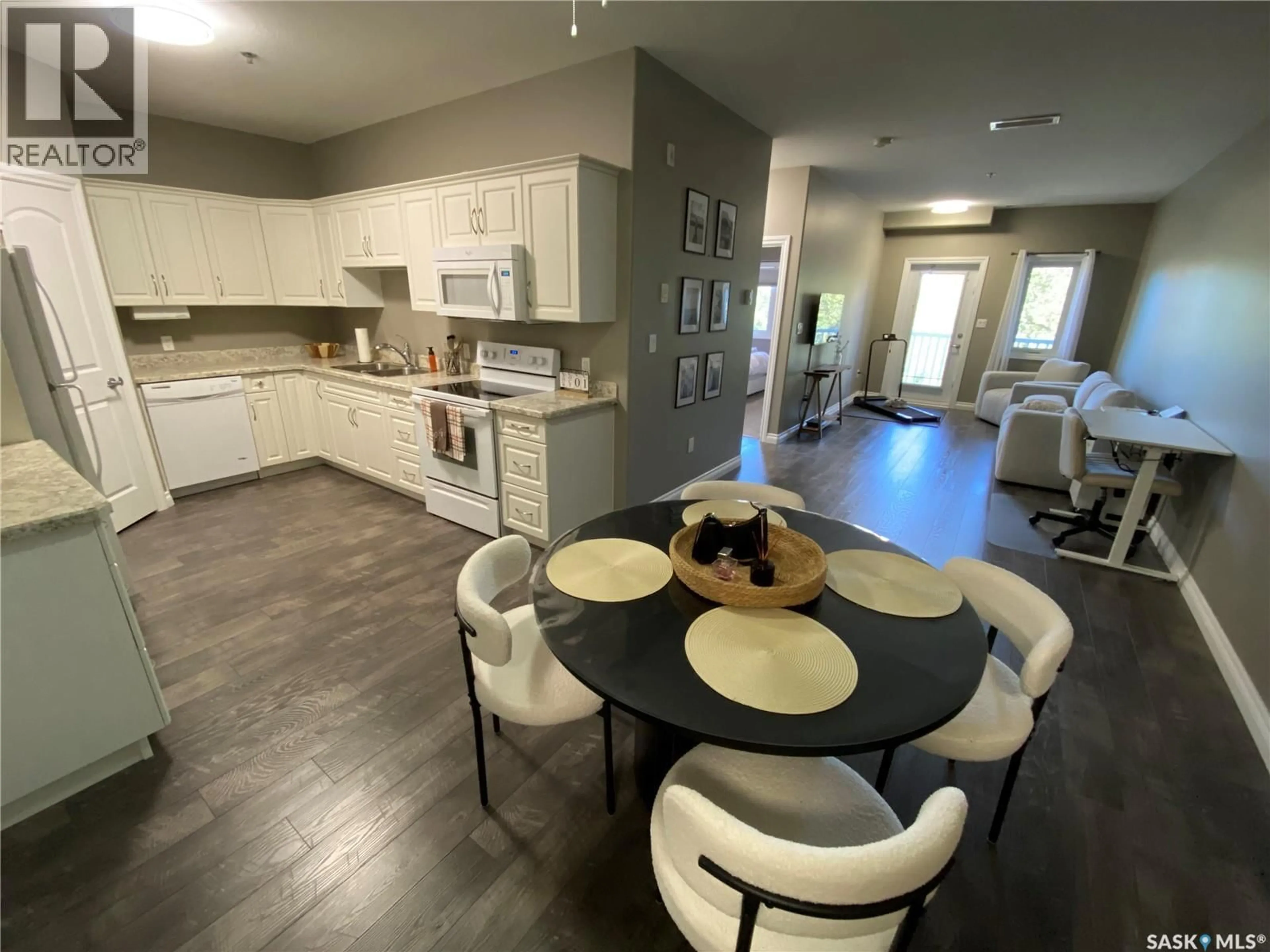 Open concept kitchen, unknown for 123 - 305 BALMORAL STREET, Yorkton Saskatchewan S3N4J2