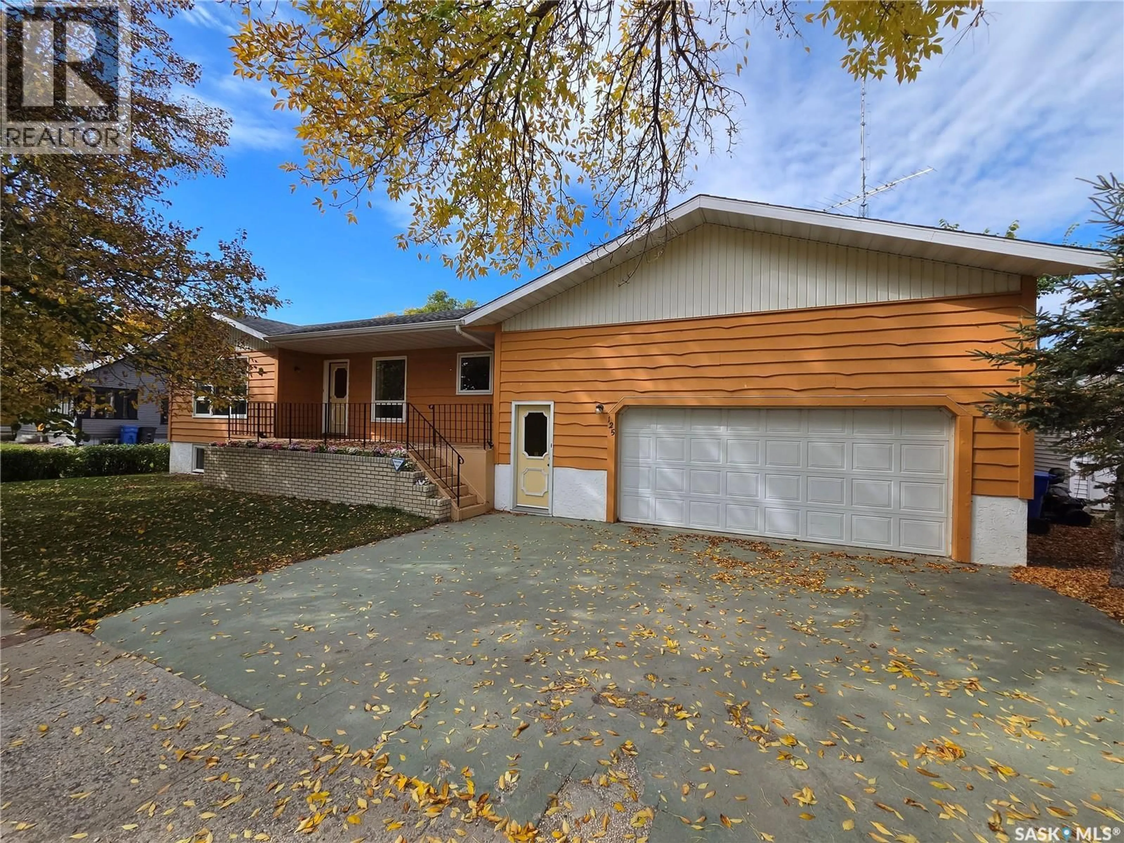Home with brick exterior material, street for 125 MAINPRIZE STREET, Midale Saskatchewan S0C1S0