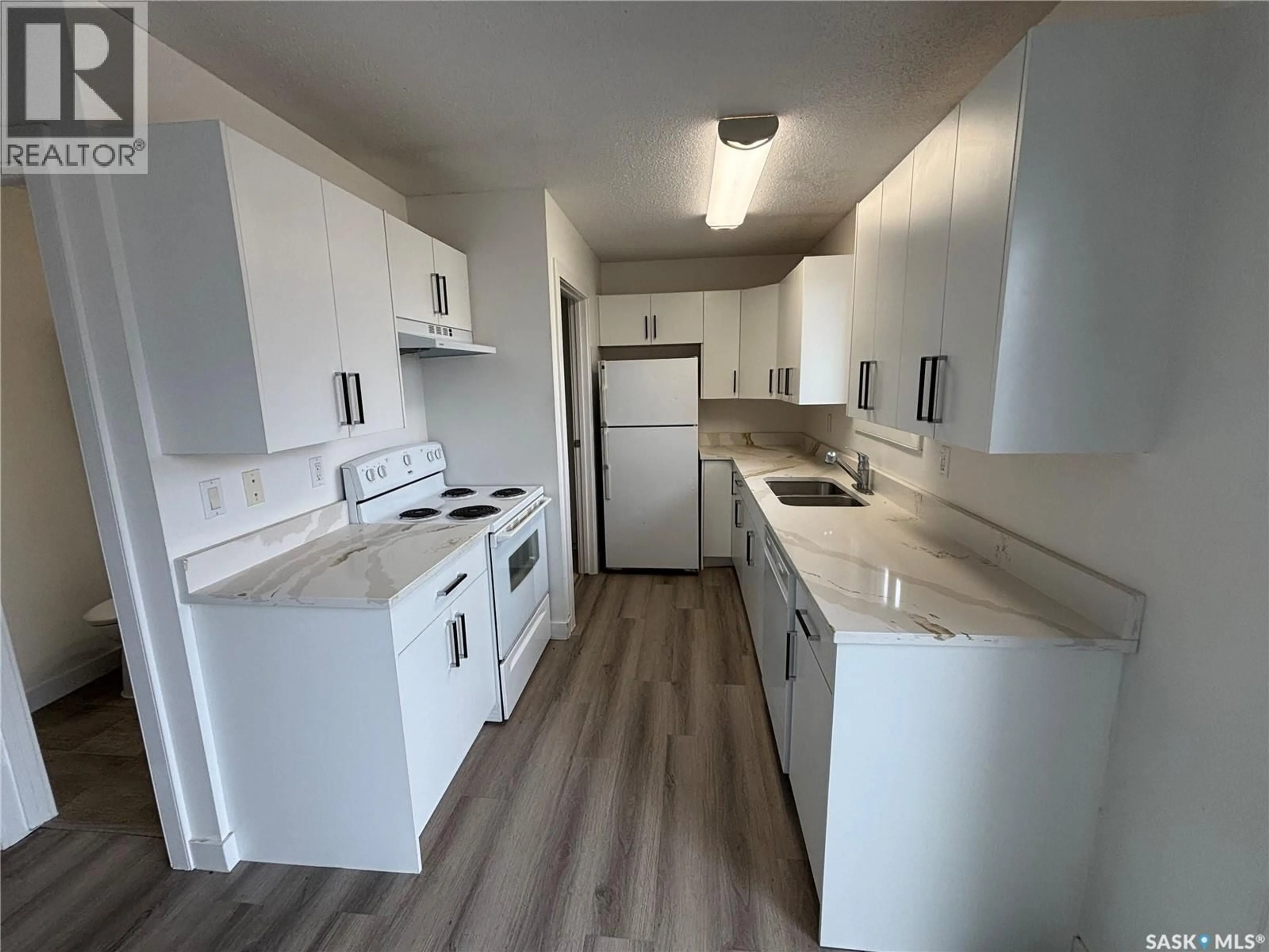 Standard kitchen, unknown for 15B ERIXON PLACE, Clavet Saskatchewan S0K0Y0