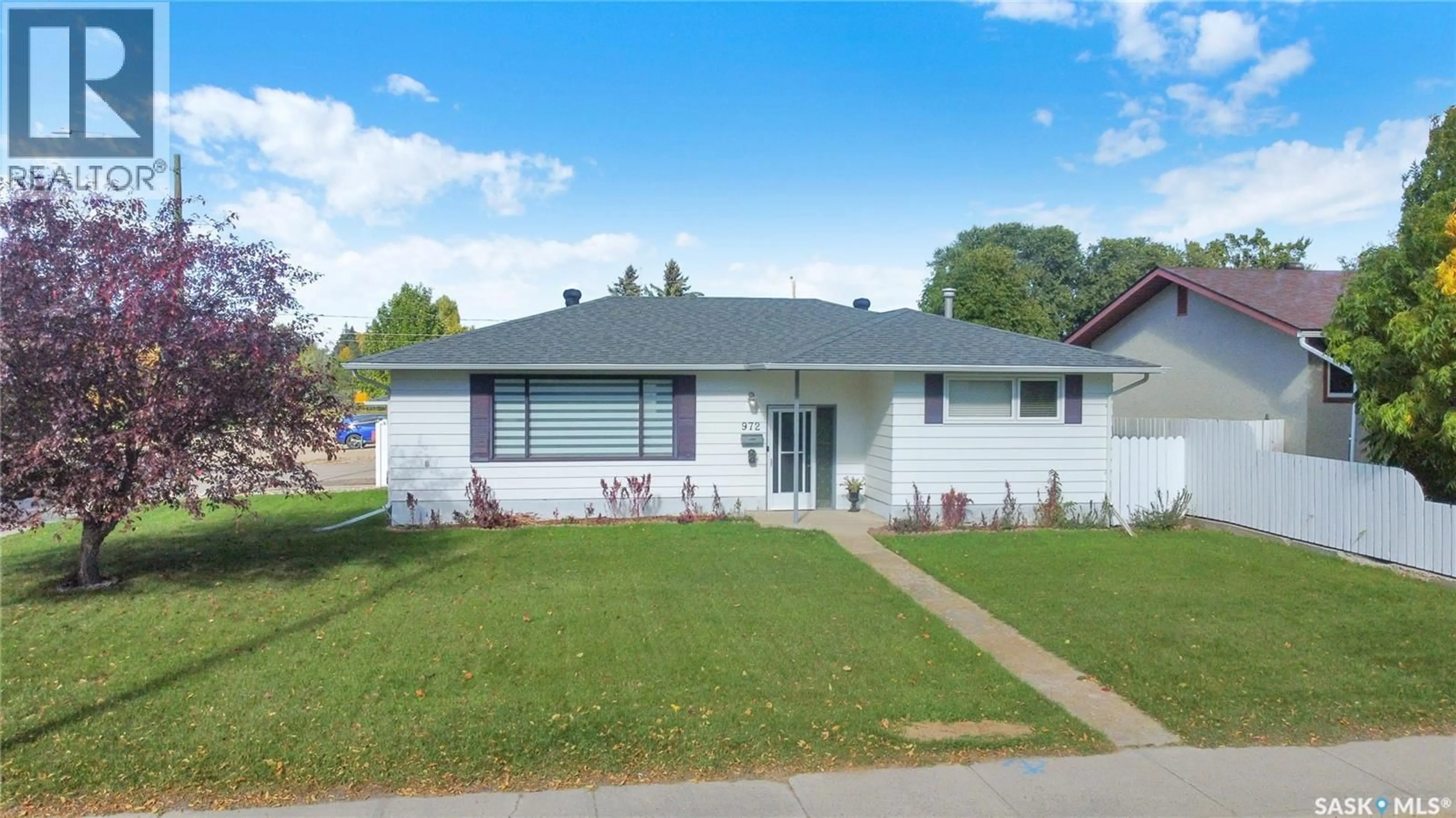 Home with vinyl exterior material, street for 972 SIMCOE STREET, Moose Jaw Saskatchewan S4P0J3