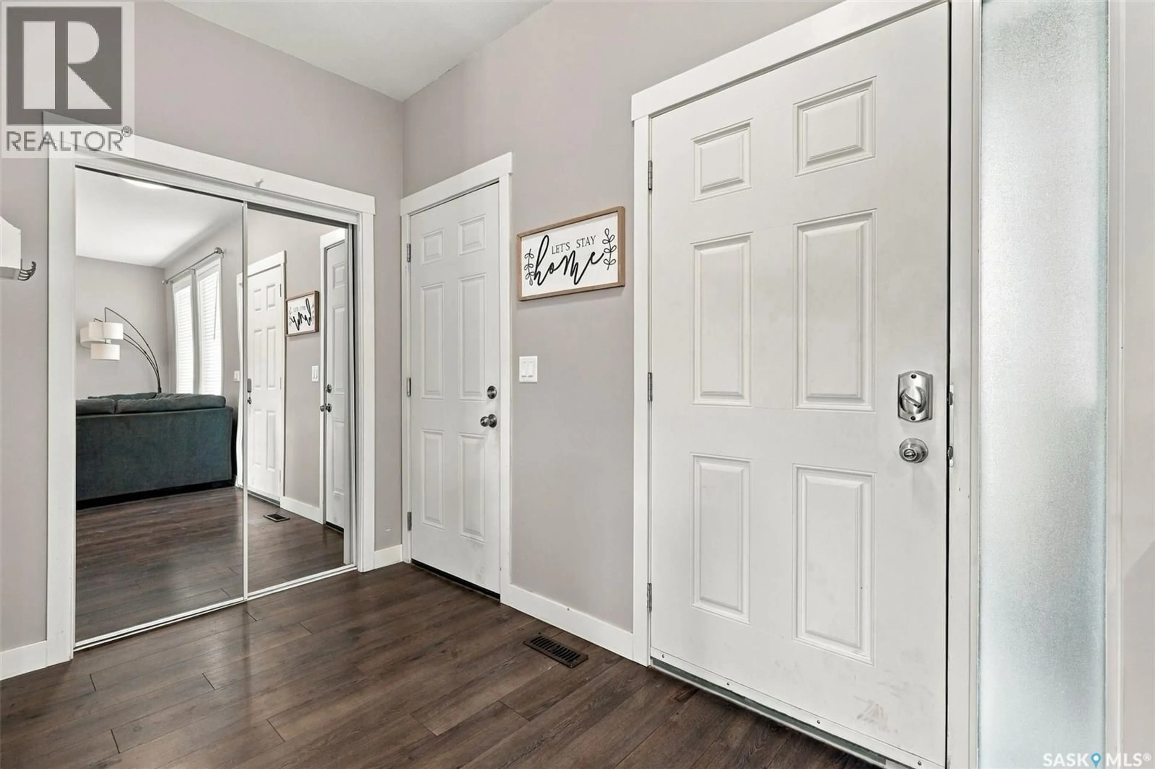 Indoor entryway for 638 ASPEN CRESCENT, Pilot Butte Saskatchewan S0G3Z0