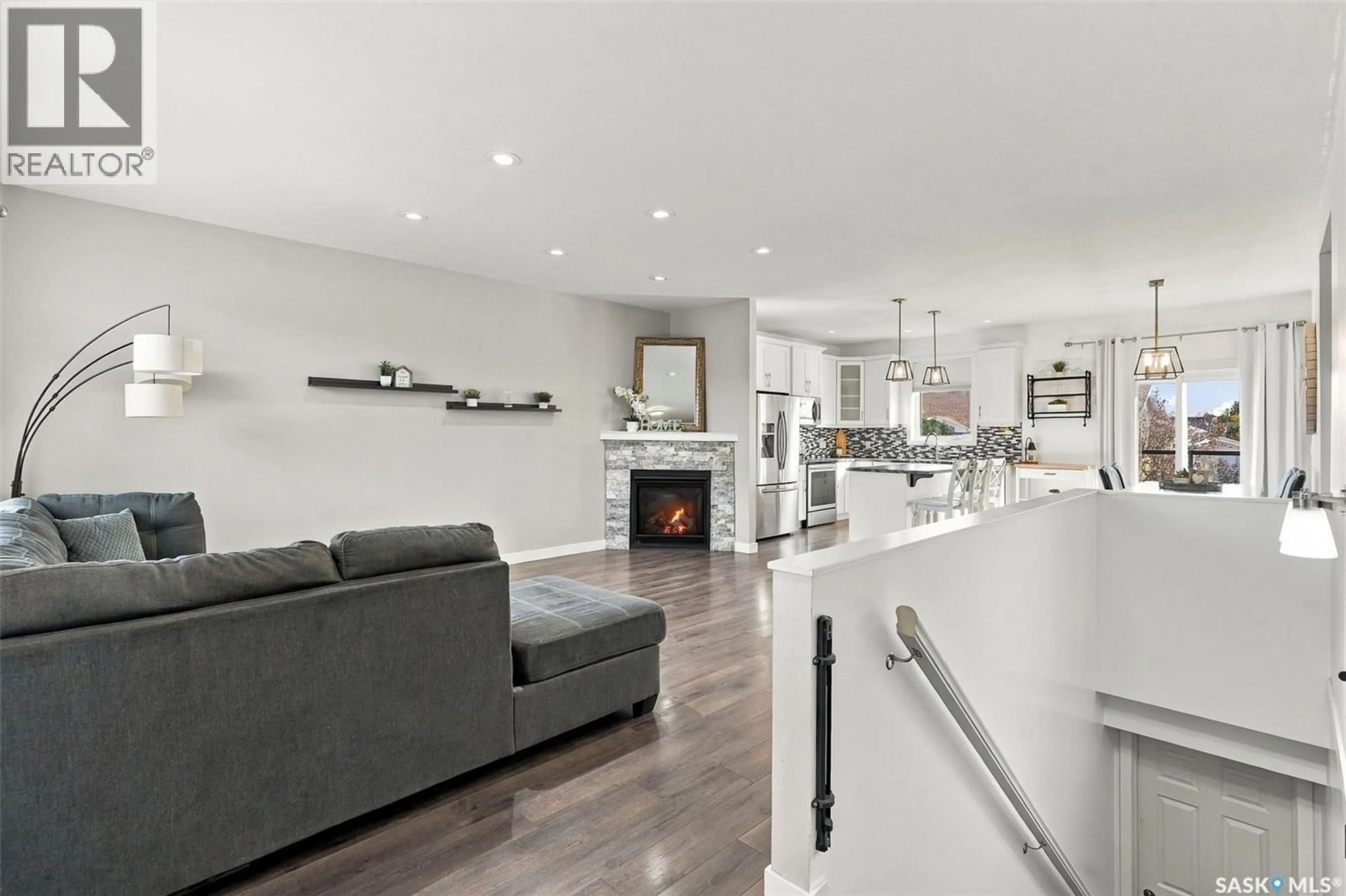 Open concept kitchen, unknown for 638 ASPEN CRESCENT, Pilot Butte Saskatchewan S0G3Z0