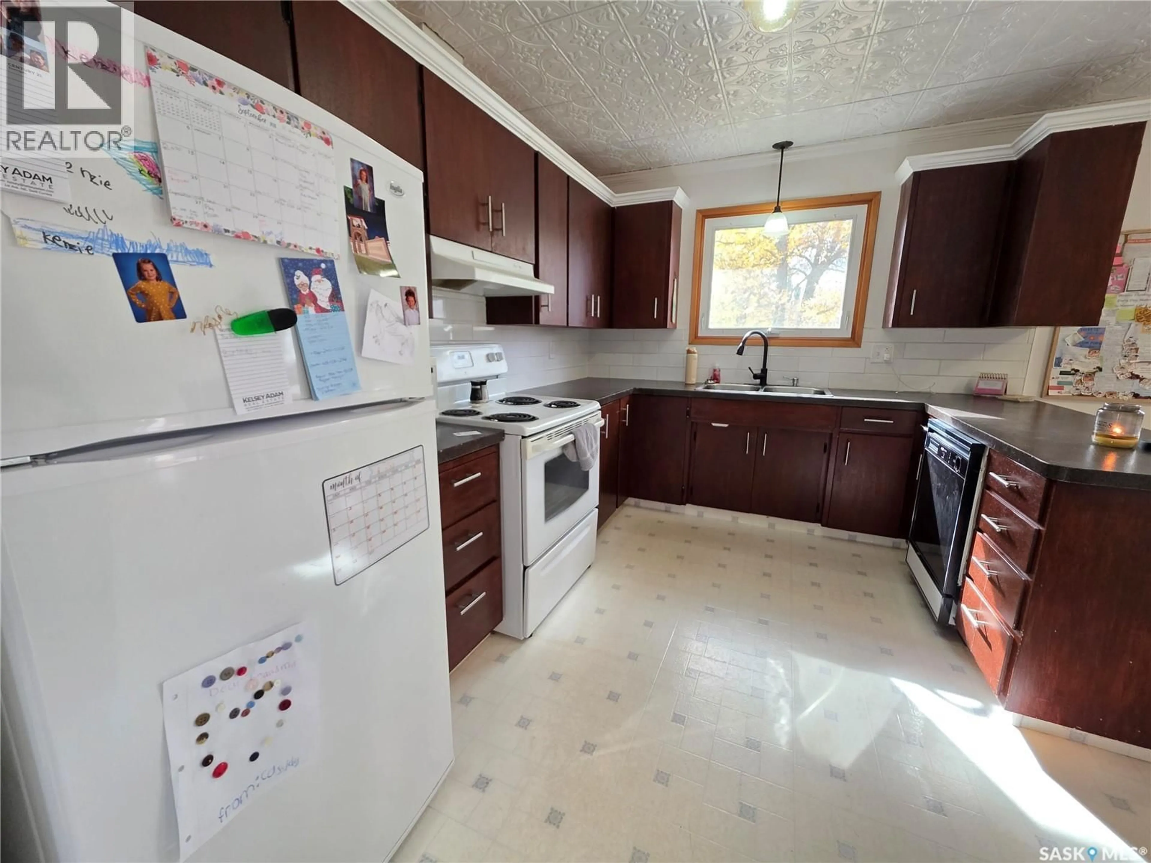 Standard kitchen, unknown for 503 THOMPSON STREET, Herbert Saskatchewan S0H2A0