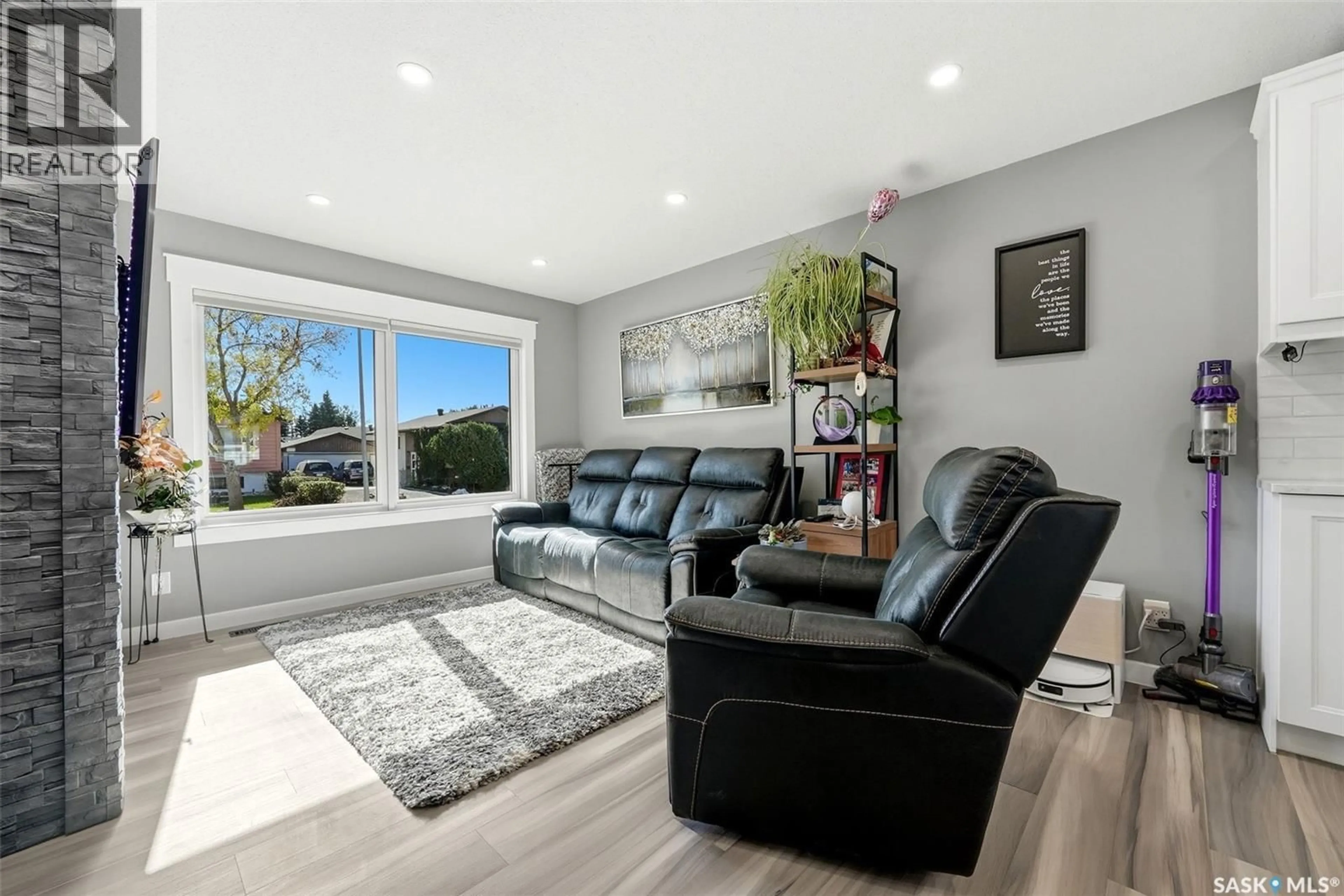Living room with furniture, unknown for 6702 WHELAN DRIVE, Regina Saskatchewan S4X3V8