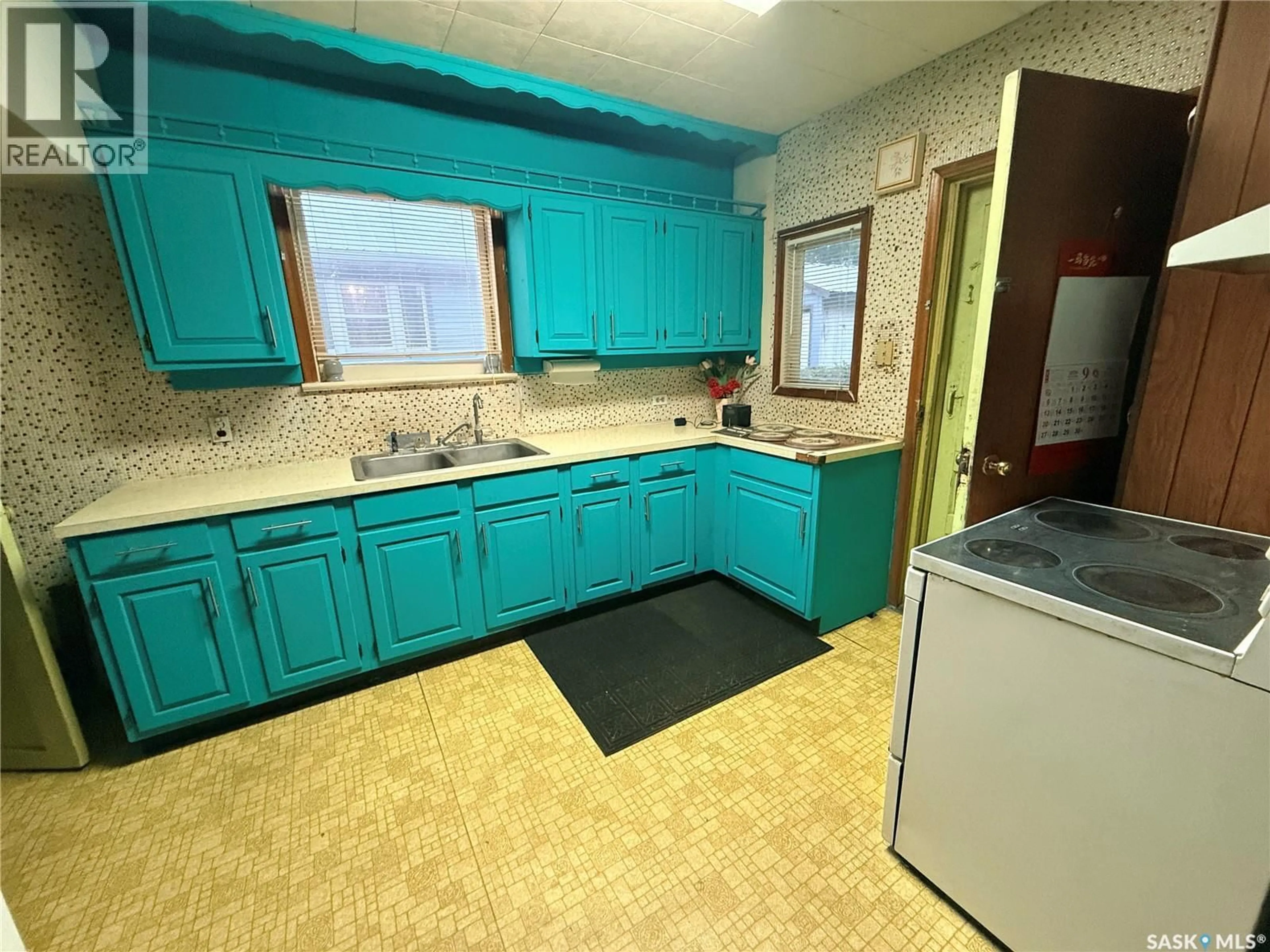 Standard kitchen, unknown for 131 2ND AVENUE, Biggar Saskatchewan S0K0M0