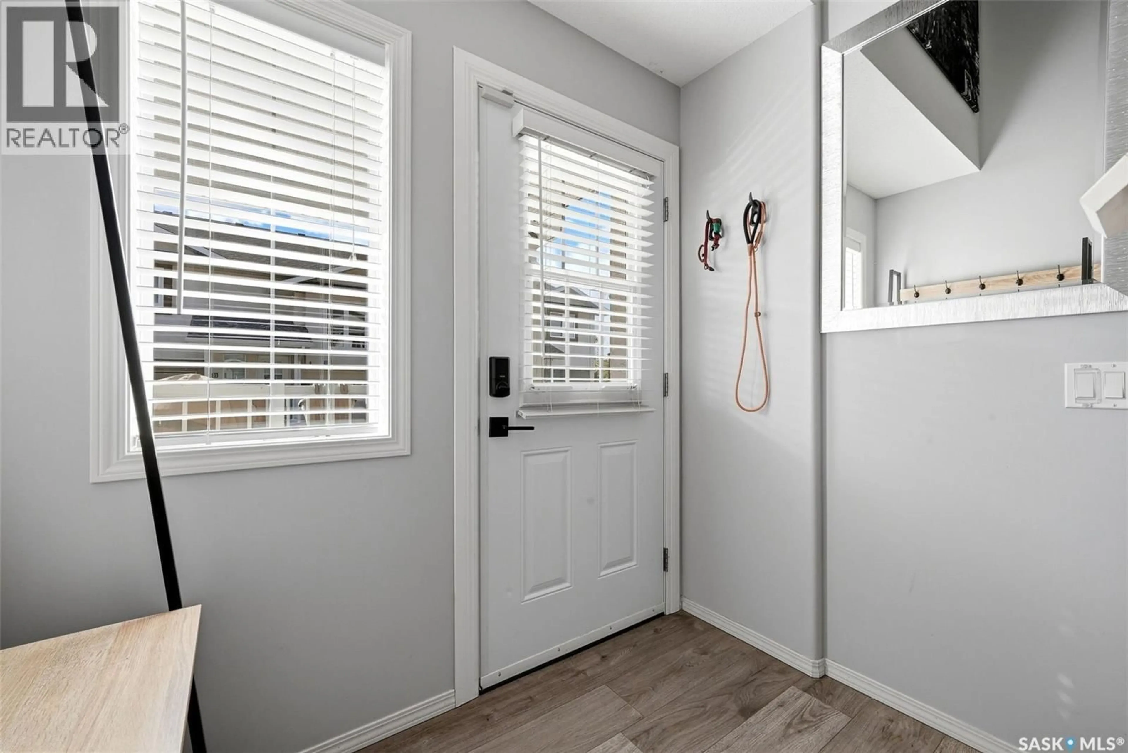 Indoor entryway for 32 4425 NICURITY DRIVE, Regina Saskatchewan S4X0E6