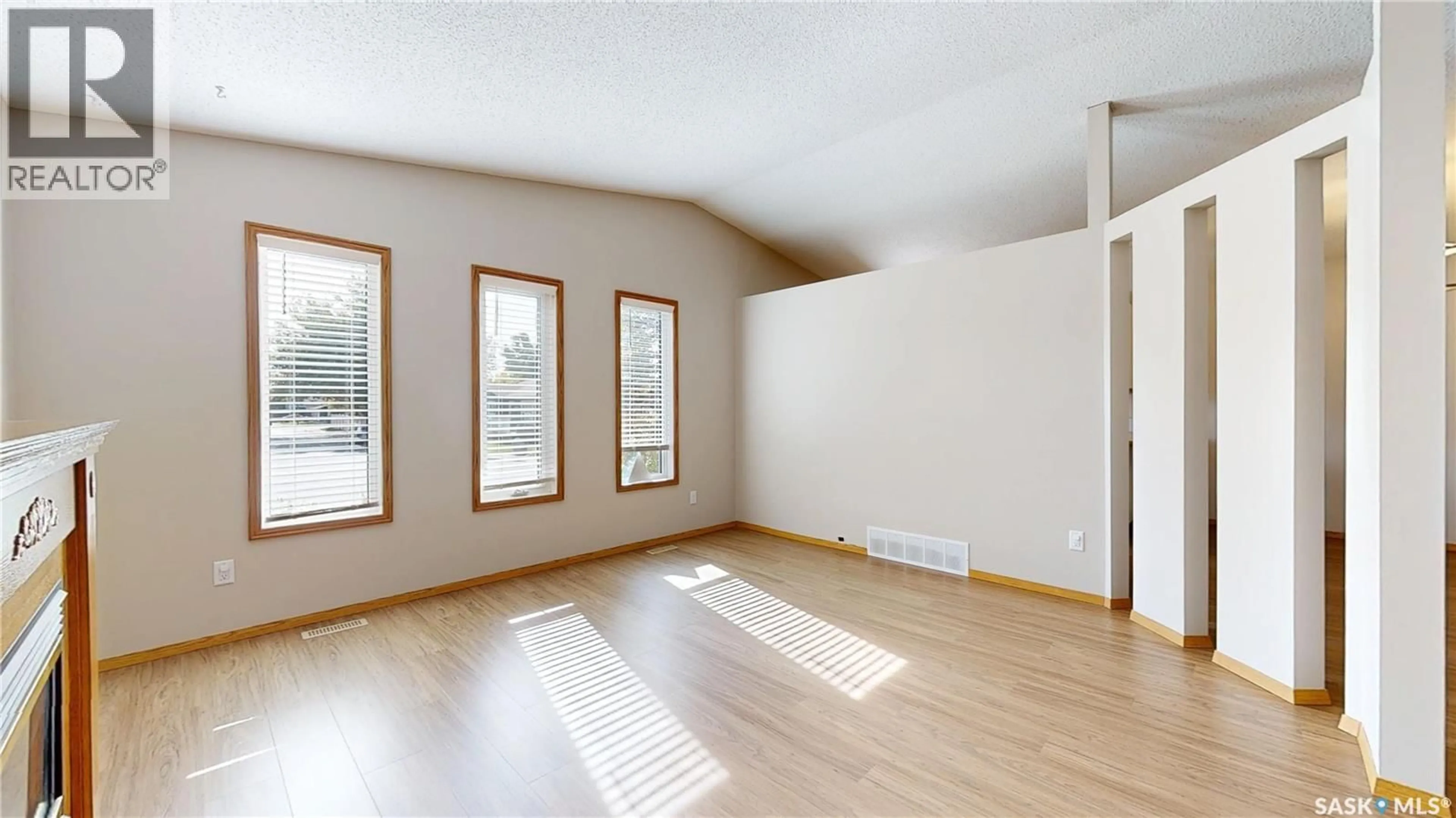 A pic of a room for 6418 DALGLIESH DRIVE, Regina Saskatchewan S4X2R2