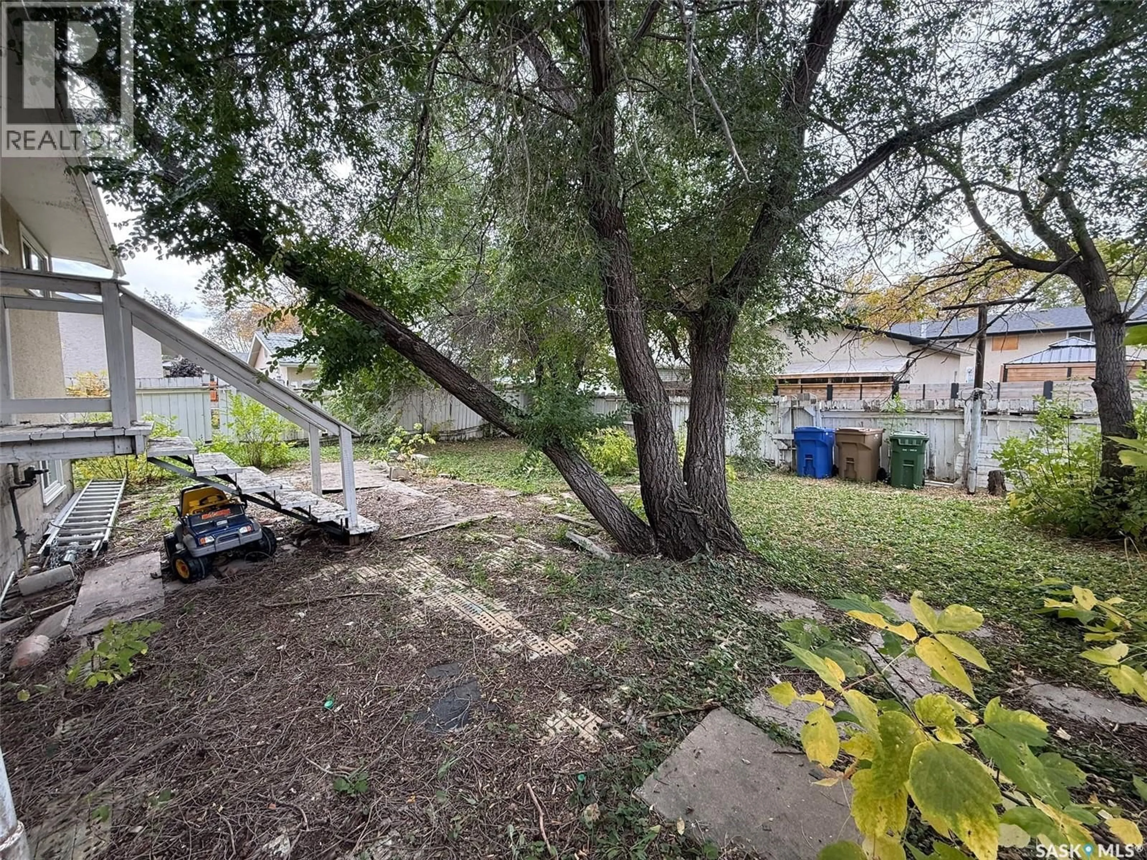 Unknown for 100 MARSHALL CRESCENT, Regina Saskatchewan S4R4Y9