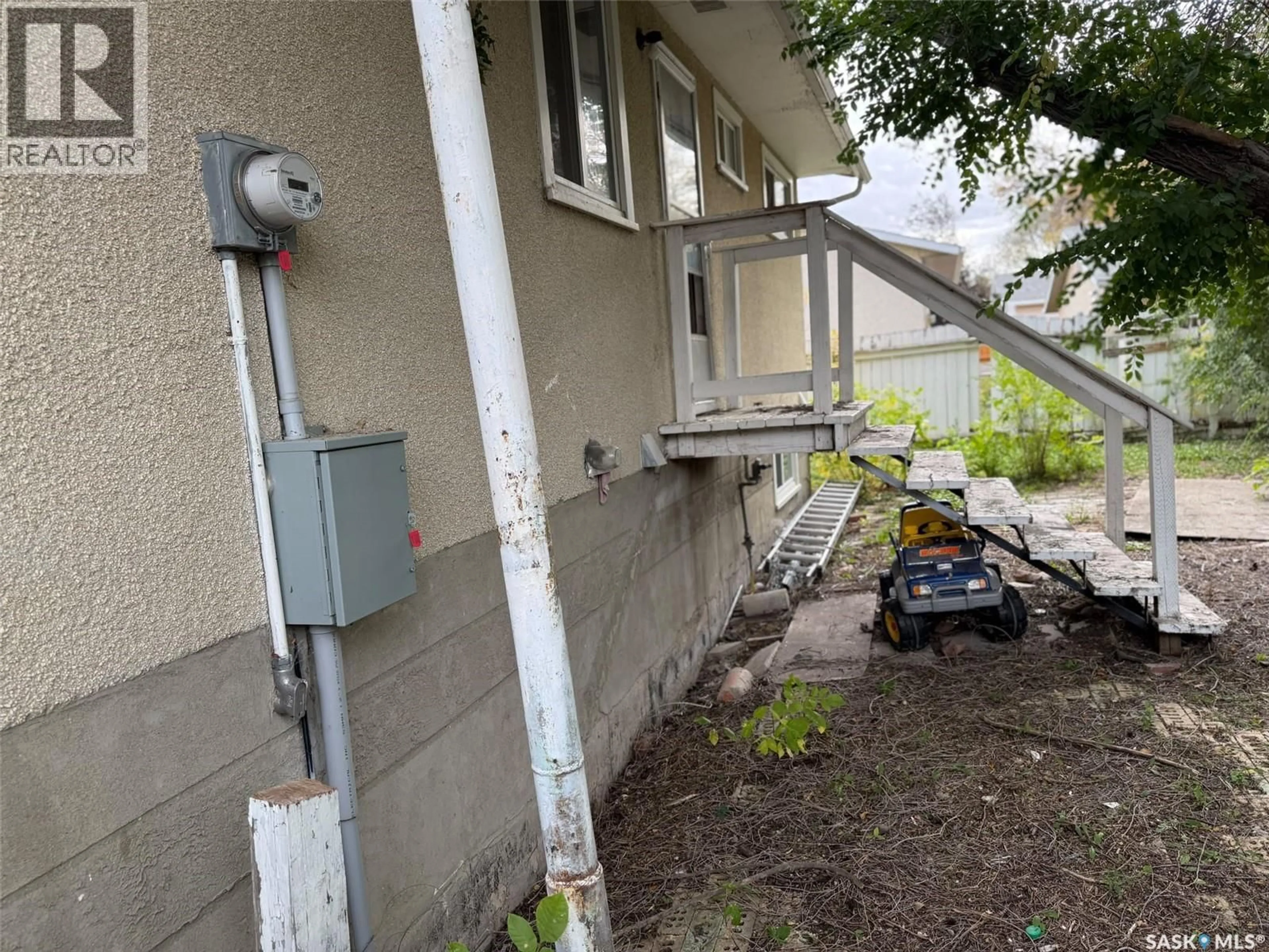 Unknown for 100 MARSHALL CRESCENT, Regina Saskatchewan S4R4Y9