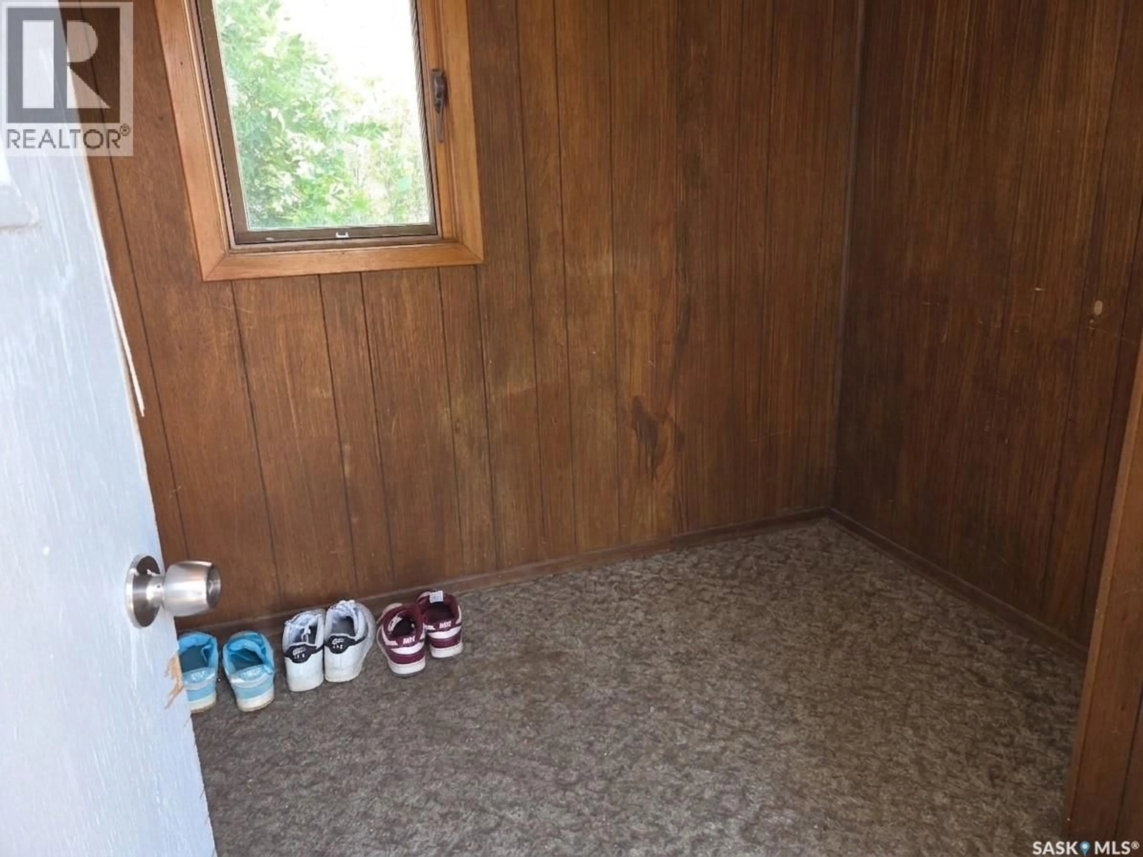 A pic of a room for 215 KERRY STREET, Limerick Saskatchewan S0H2P0