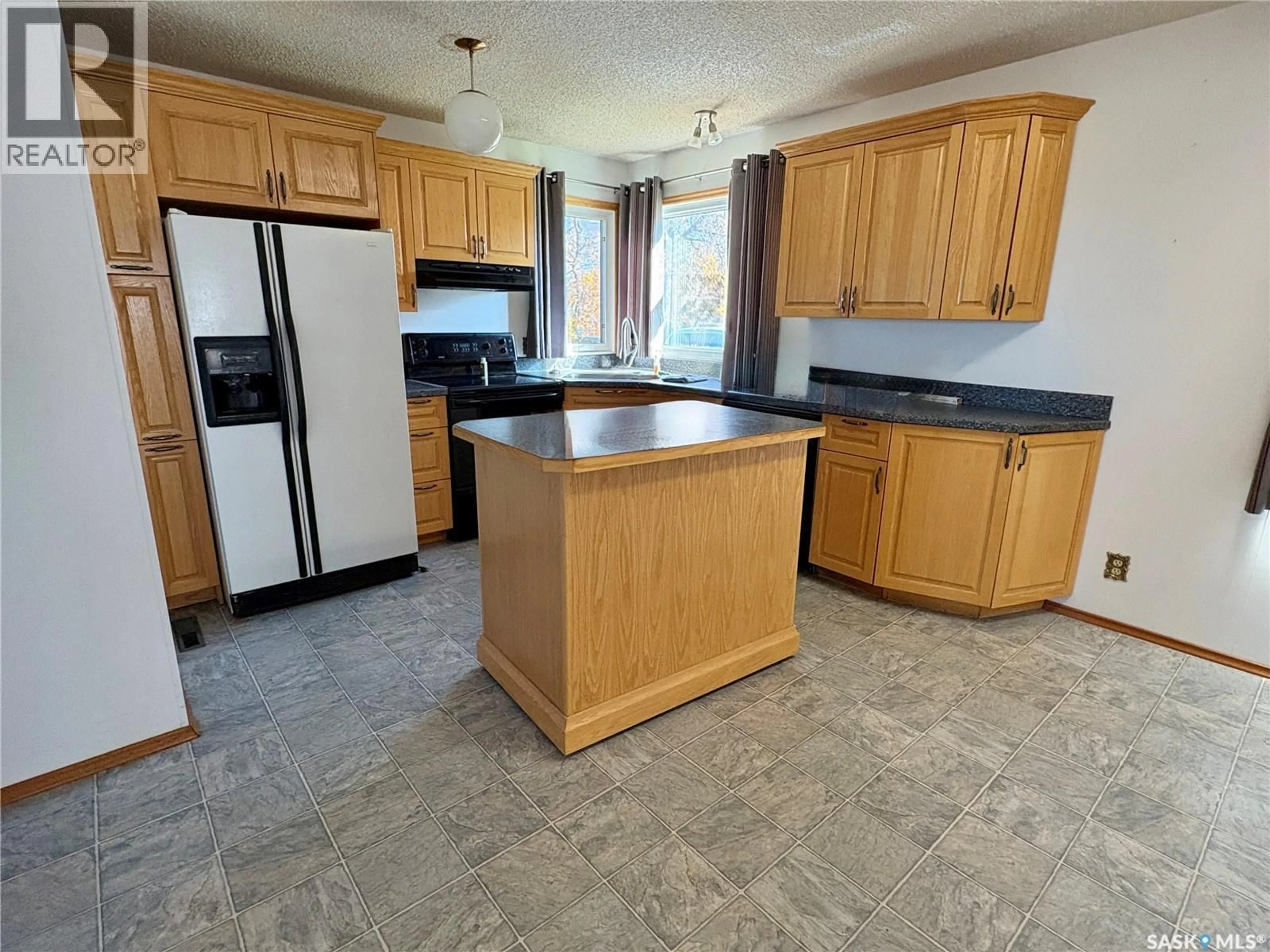Standard kitchen, unknown for 306 2ND STREET, Kyle Saskatchewan S0L1T0