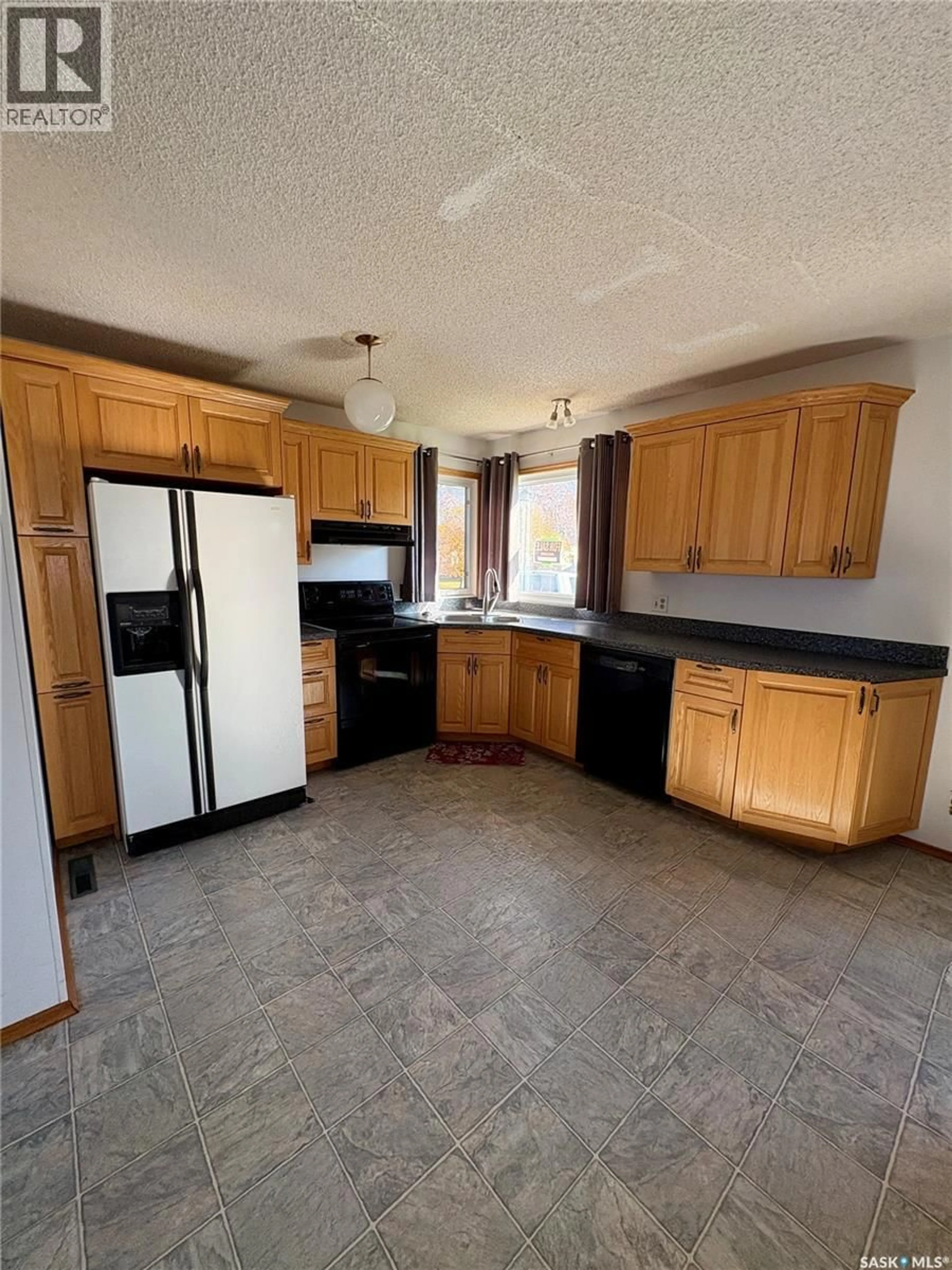 Standard kitchen, unknown for 306 2ND STREET, Kyle Saskatchewan S0L1T0