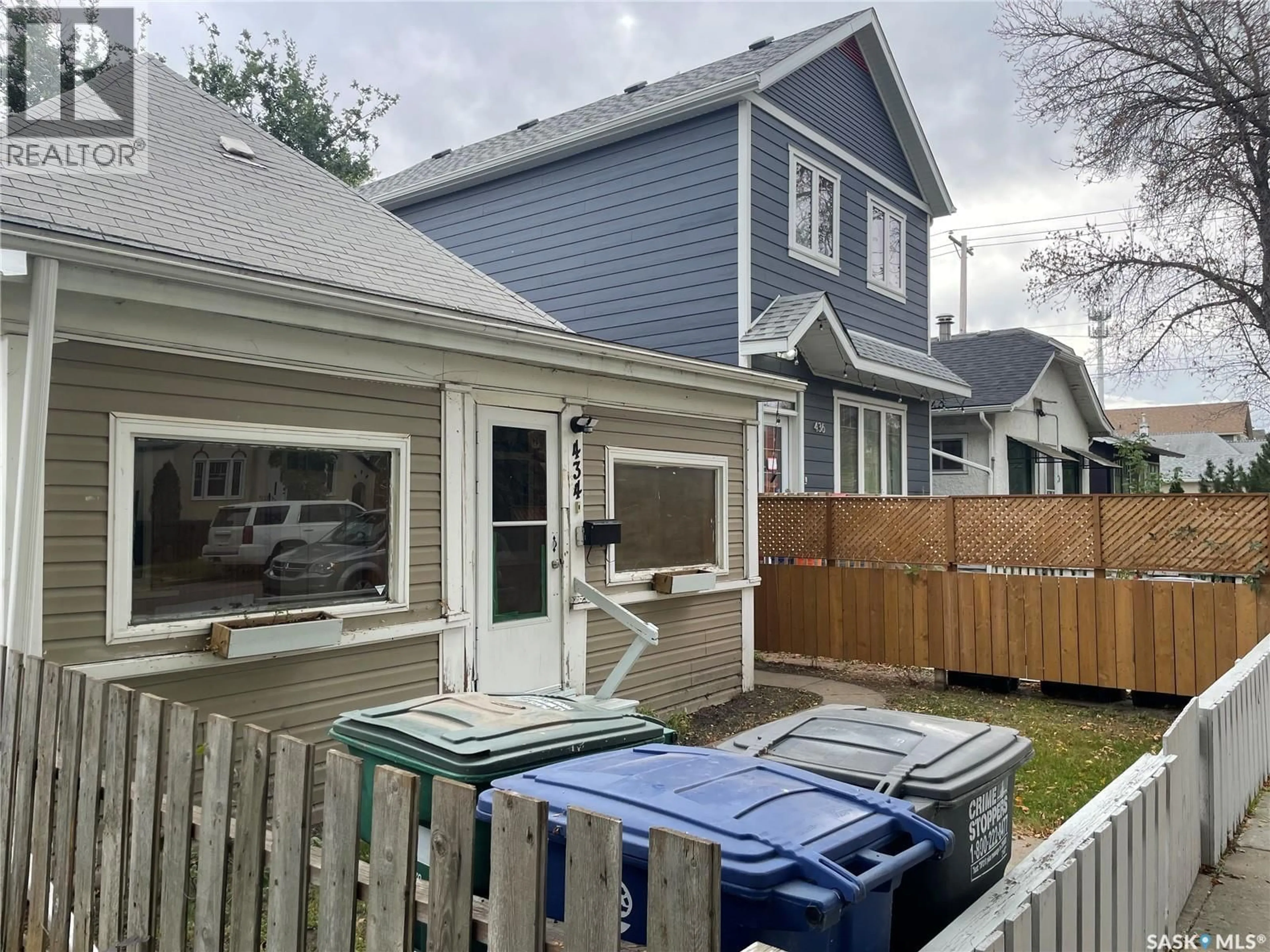 Home with vinyl exterior material, street for 434 G AVENUE, Saskatoon Saskatchewan S7M1V7