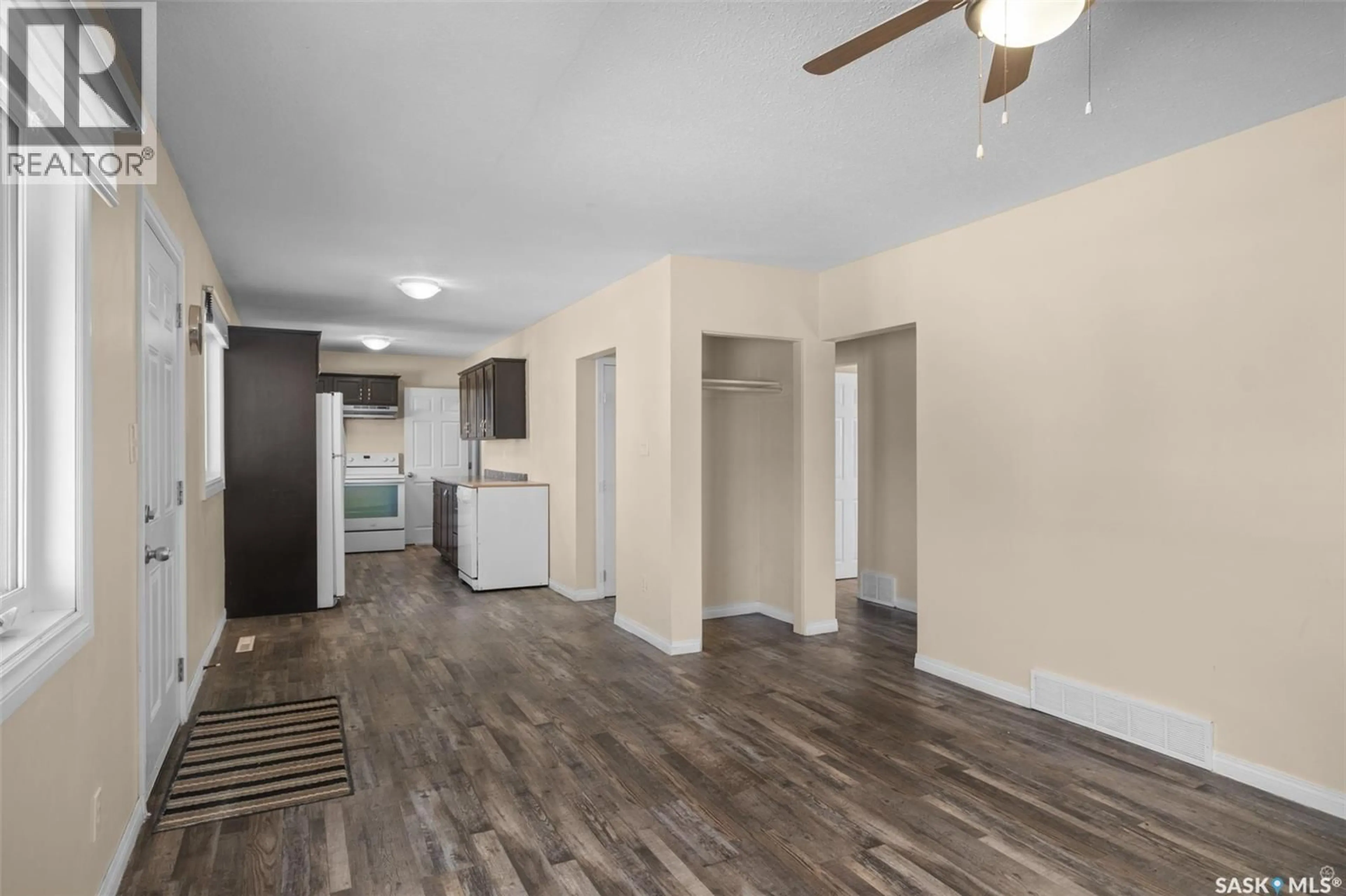 A pic of a room for 211 31ST STREET, Prince Albert Saskatchewan S6V8A8
