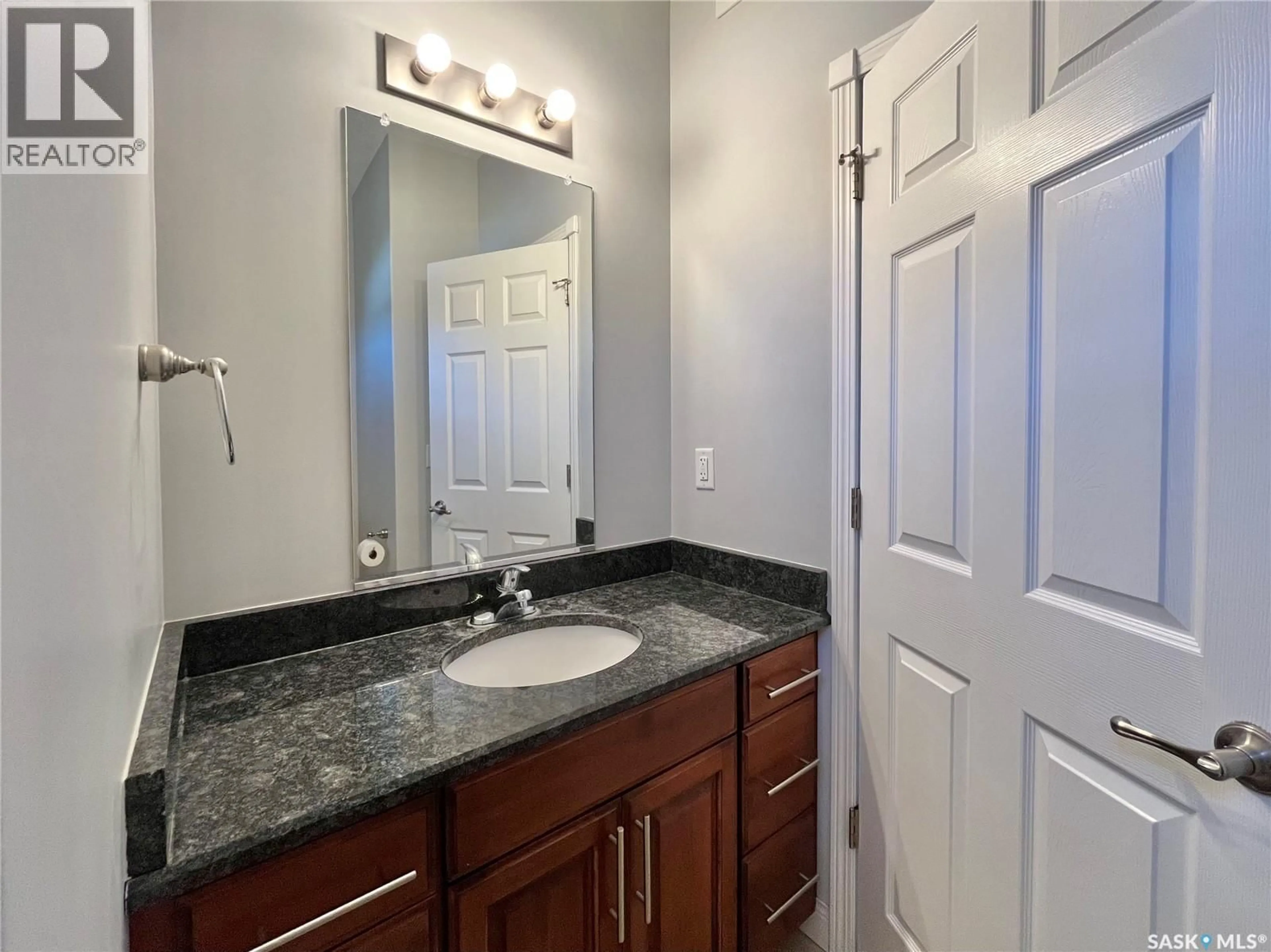 Standard bathroom, ceramic/tile floor for 38 MCKENZIE LANE, White City Saskatchewan S4L0B2