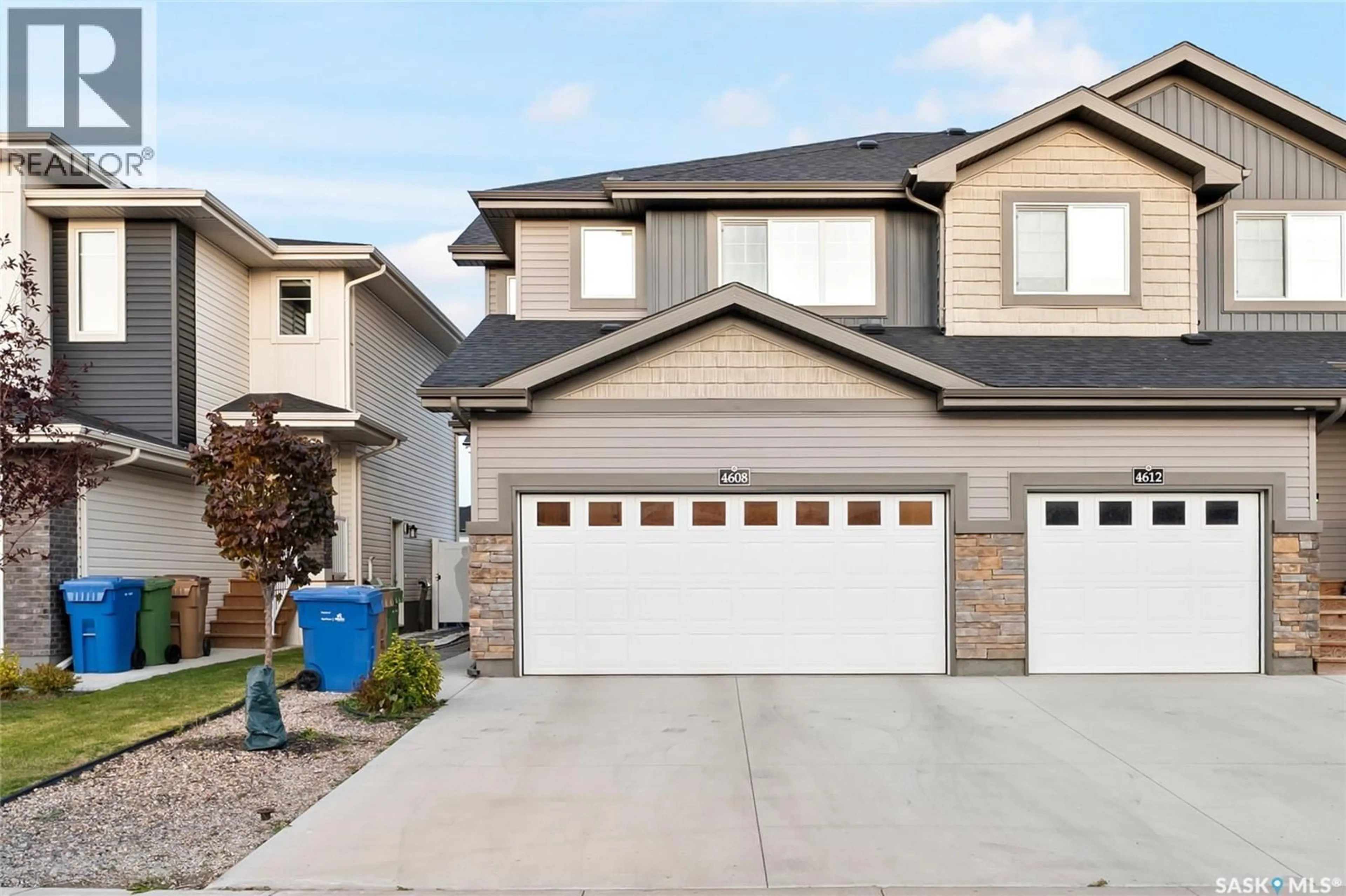 Home with vinyl exterior material, street for 4608 MUTRIE CRESCENT, Regina Saskatchewan S4V3Y3