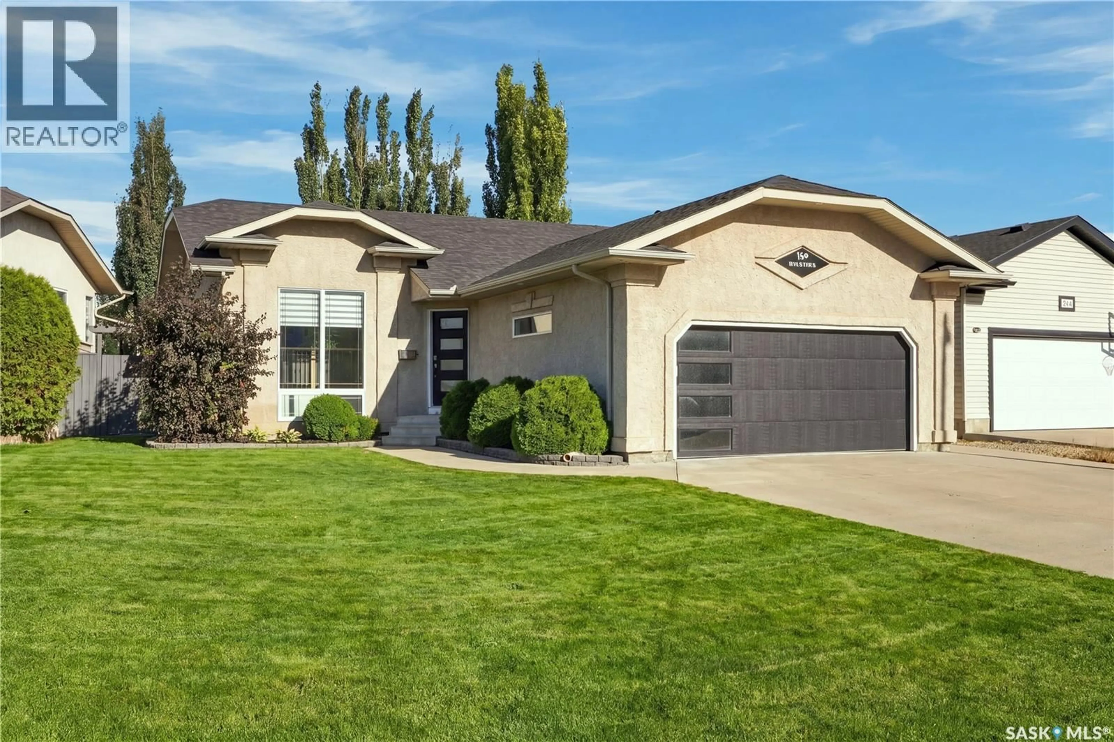 Home with vinyl exterior material, street for 130 KUTZ CRESCENT, Saskatoon Saskatchewan S7N4S5