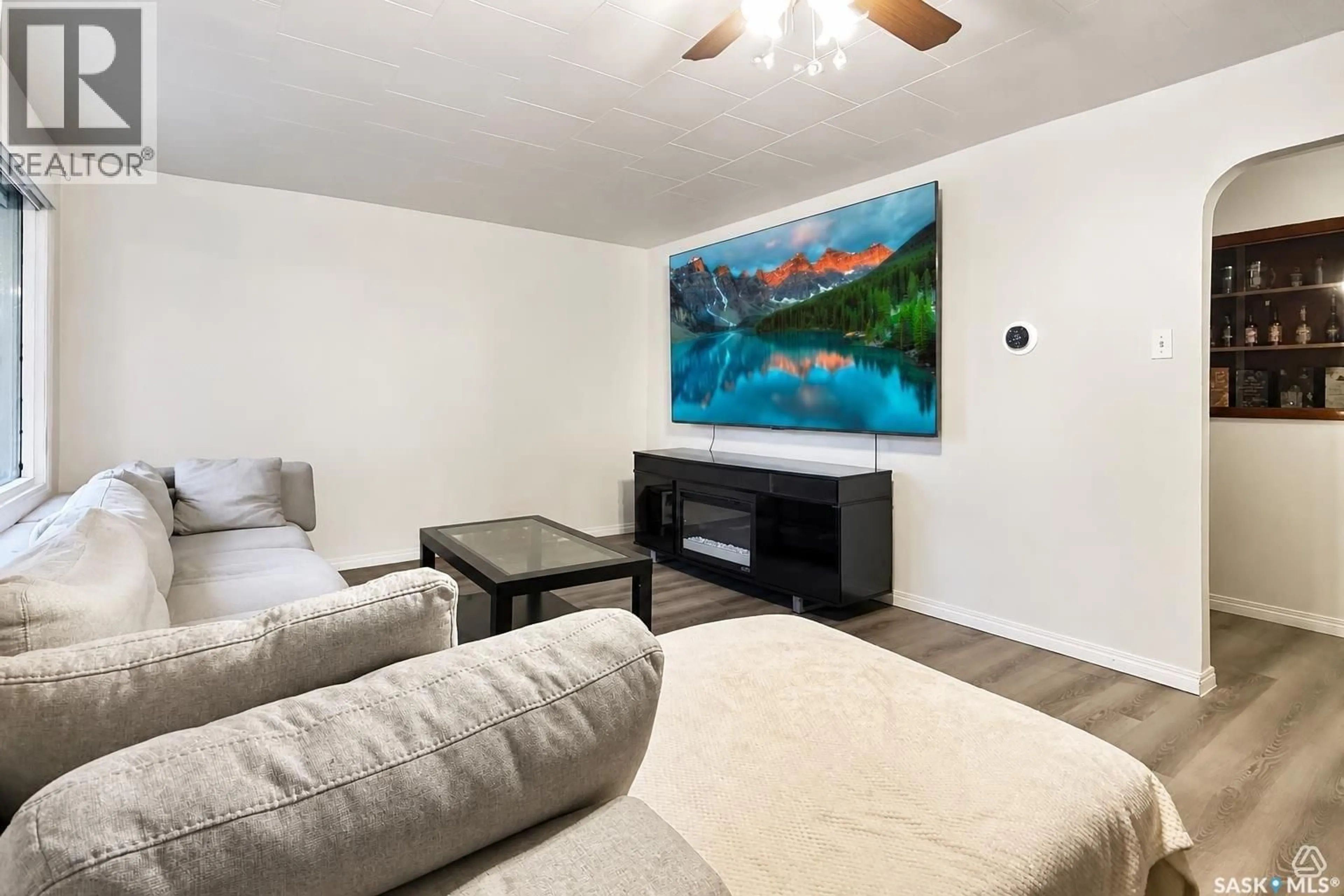 Living room with furniture, unknown for 378 9TH AVENUE, Swift Current Saskatchewan S9H1A9