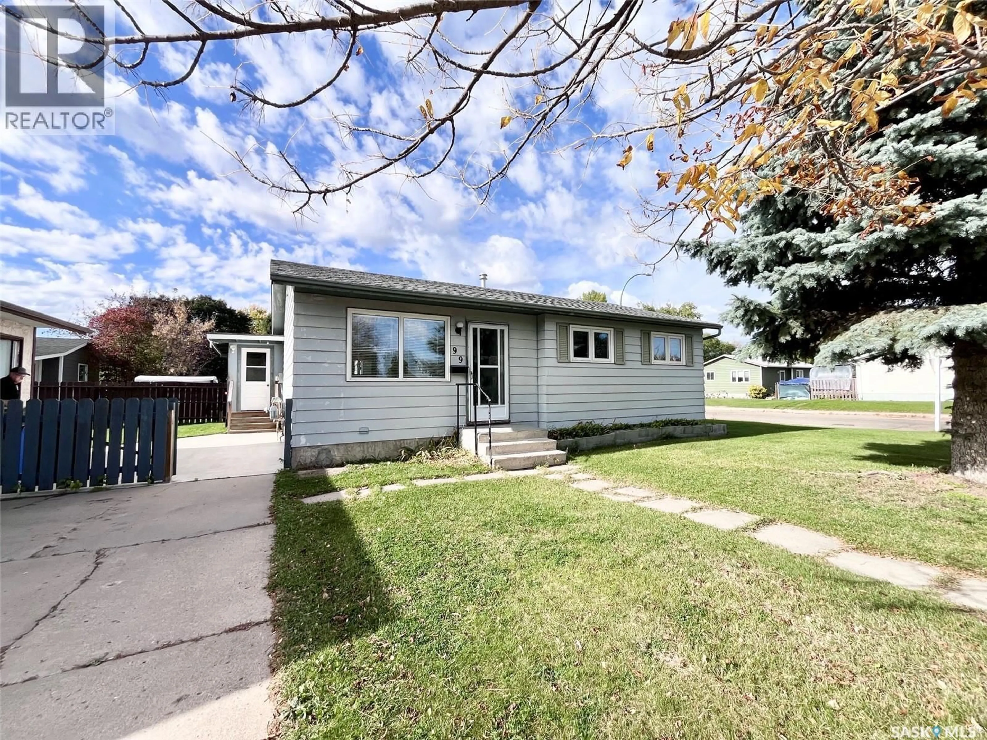 Home with vinyl exterior material, street for 99 BOWERMAN CRESCENT, Prince Albert Saskatchewan S6V6G3