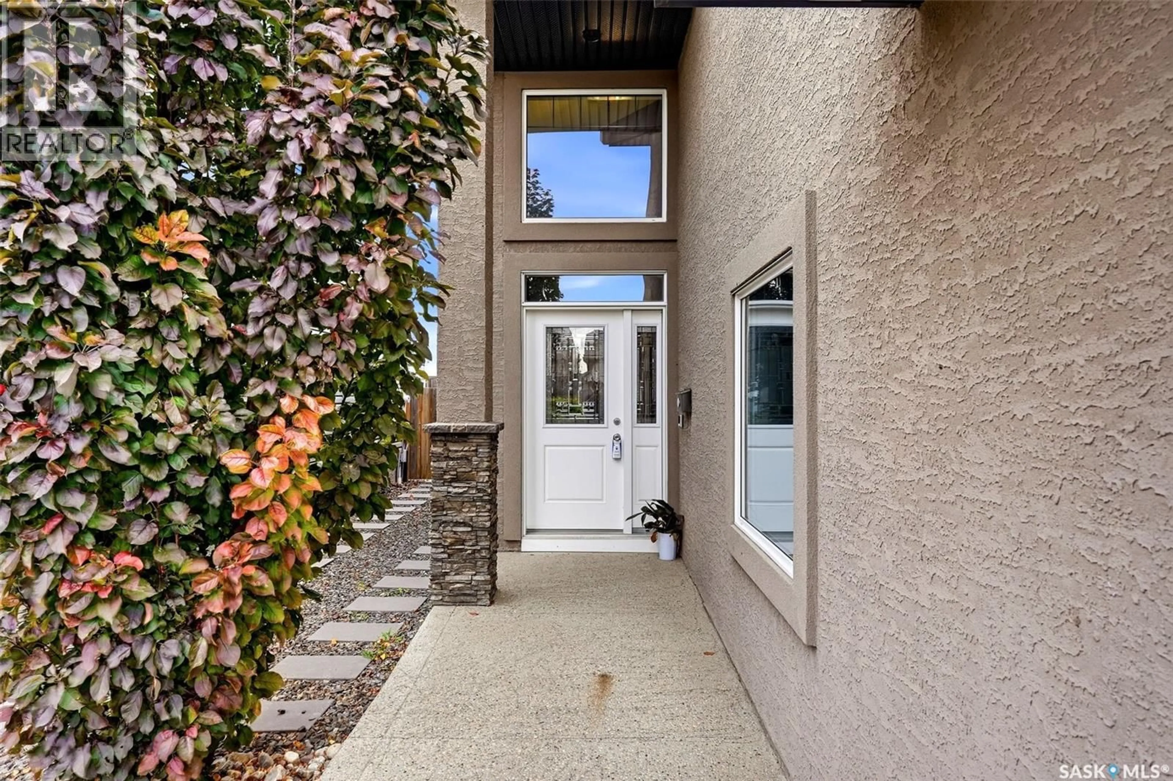 Indoor entryway for 4555 SOLIE CRESCENT, Regina Saskatchewan S4X0B4