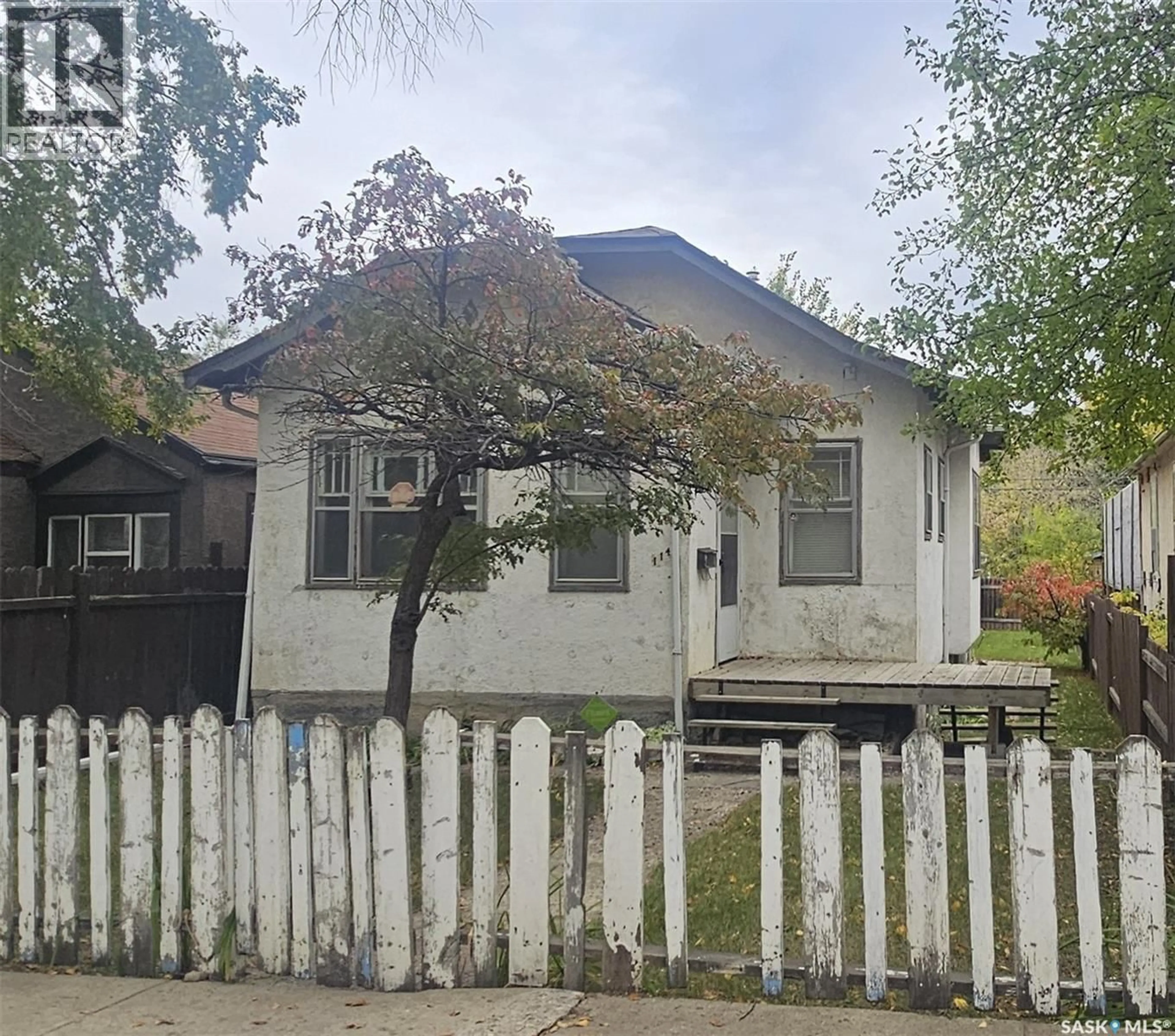 Shed for 114 N AVENUE S, Saskatoon Saskatchewan S7M2M7