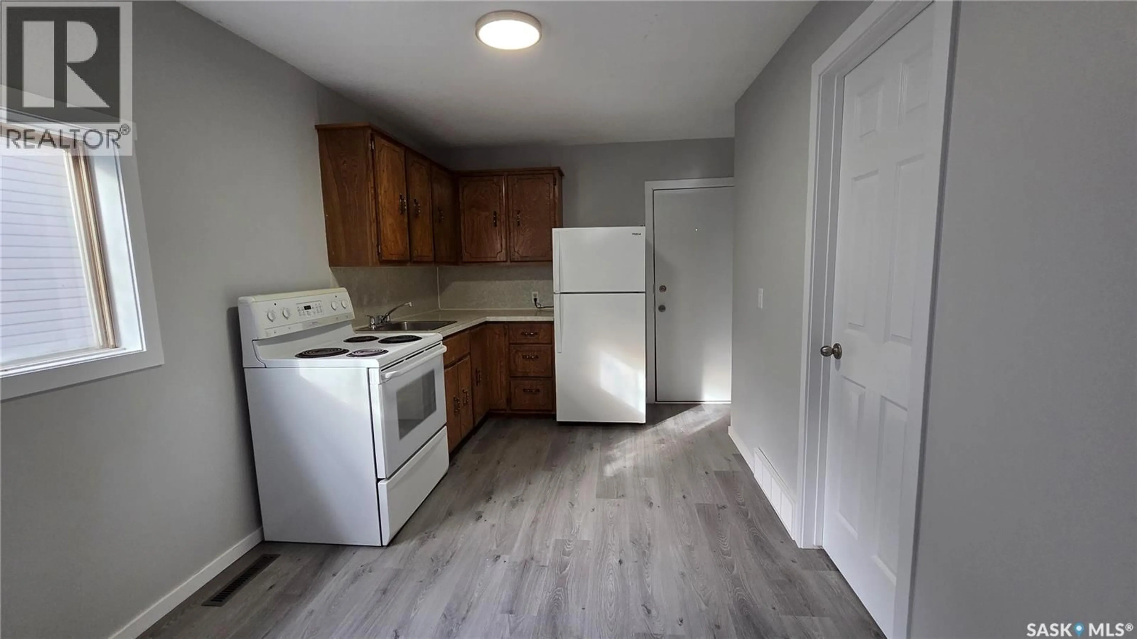 Standard kitchen, unknown for 817 98TH AVENUE, Tisdale Saskatchewan S0E1T0