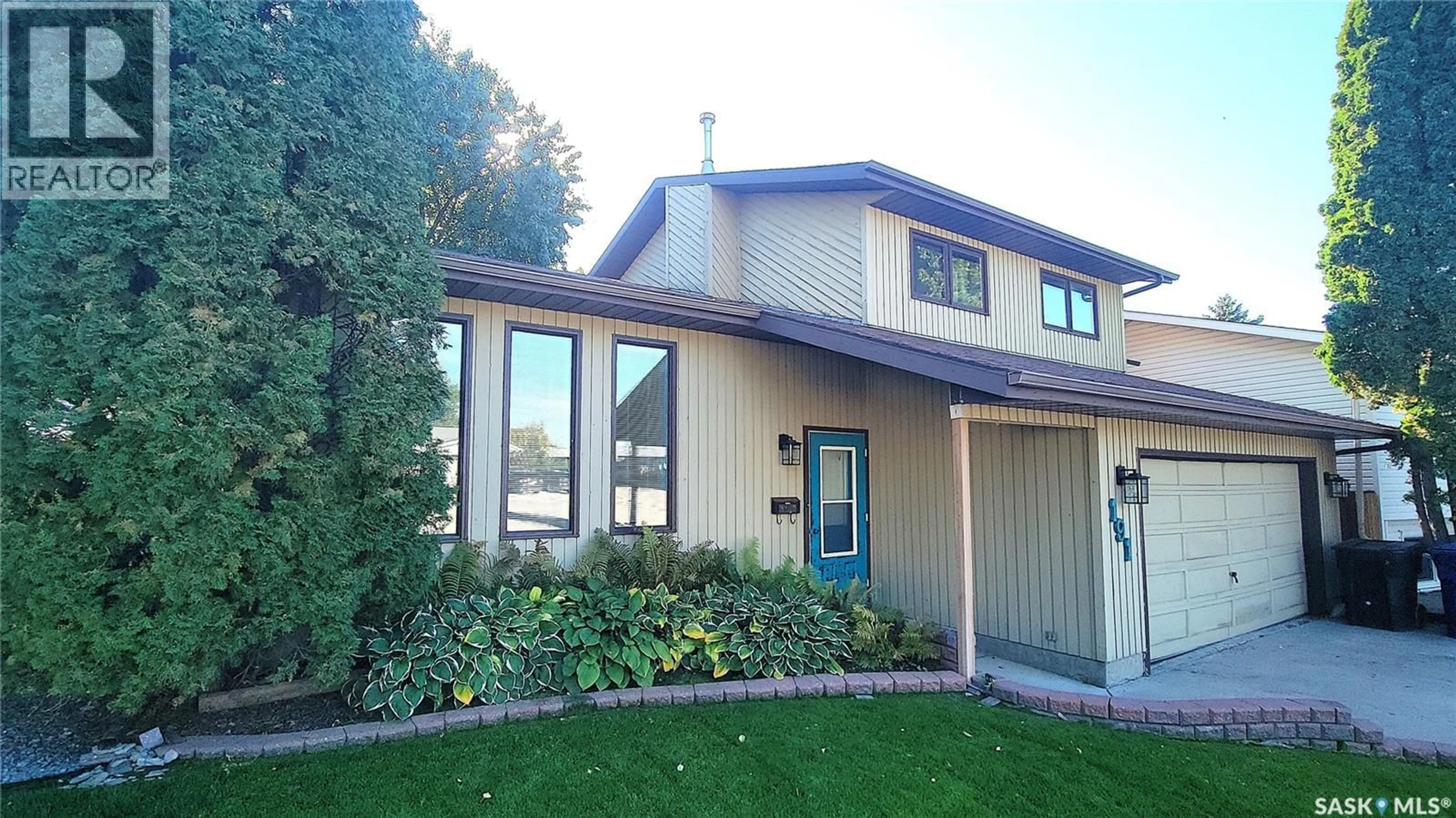 Home with vinyl exterior material, unknown for 191 NEATBY PLACE, Saskatoon Saskatchewan S7M4W8
