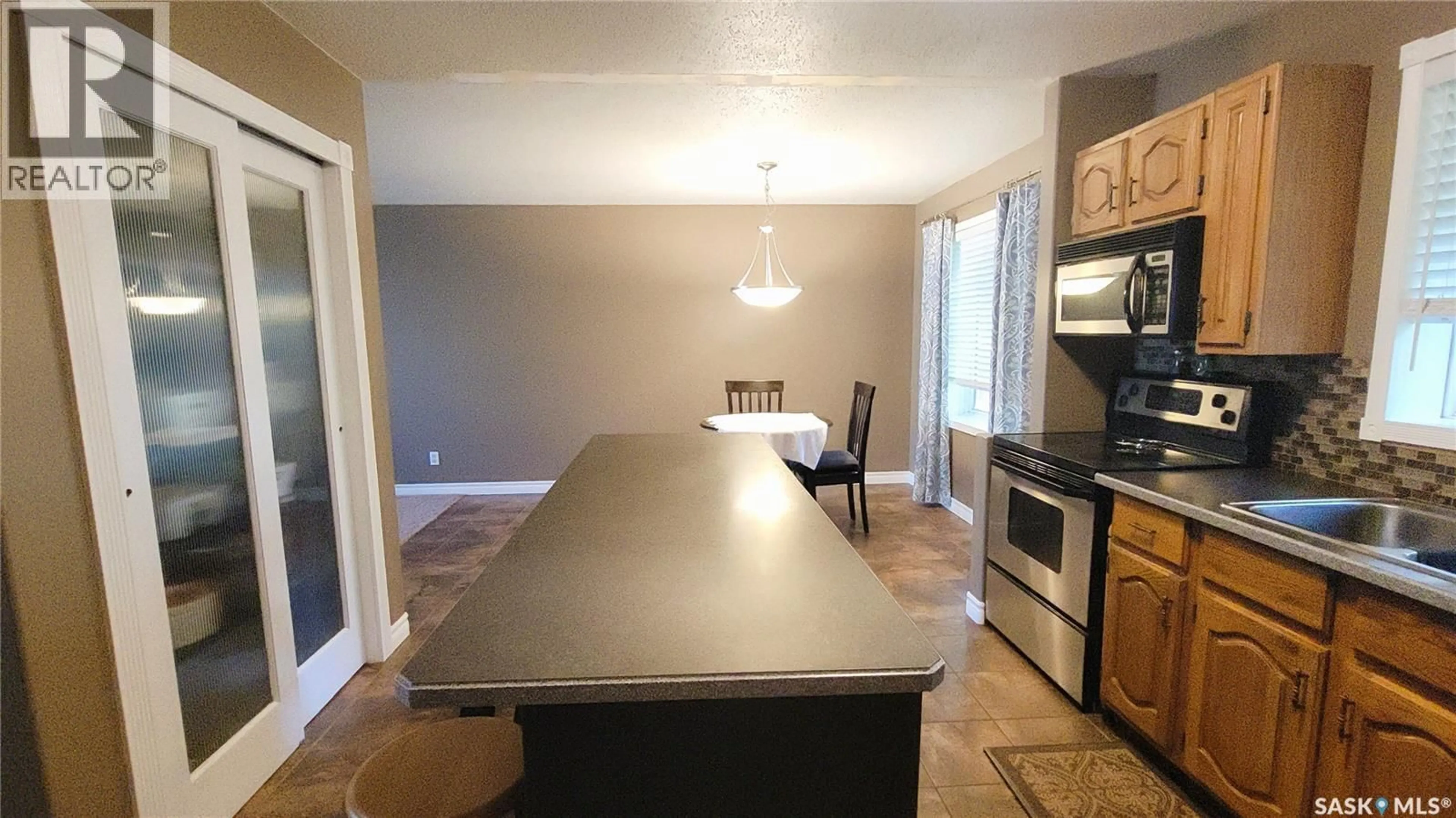 Open concept kitchen, unknown for 191 NEATBY PLACE, Saskatoon Saskatchewan S7M4W8