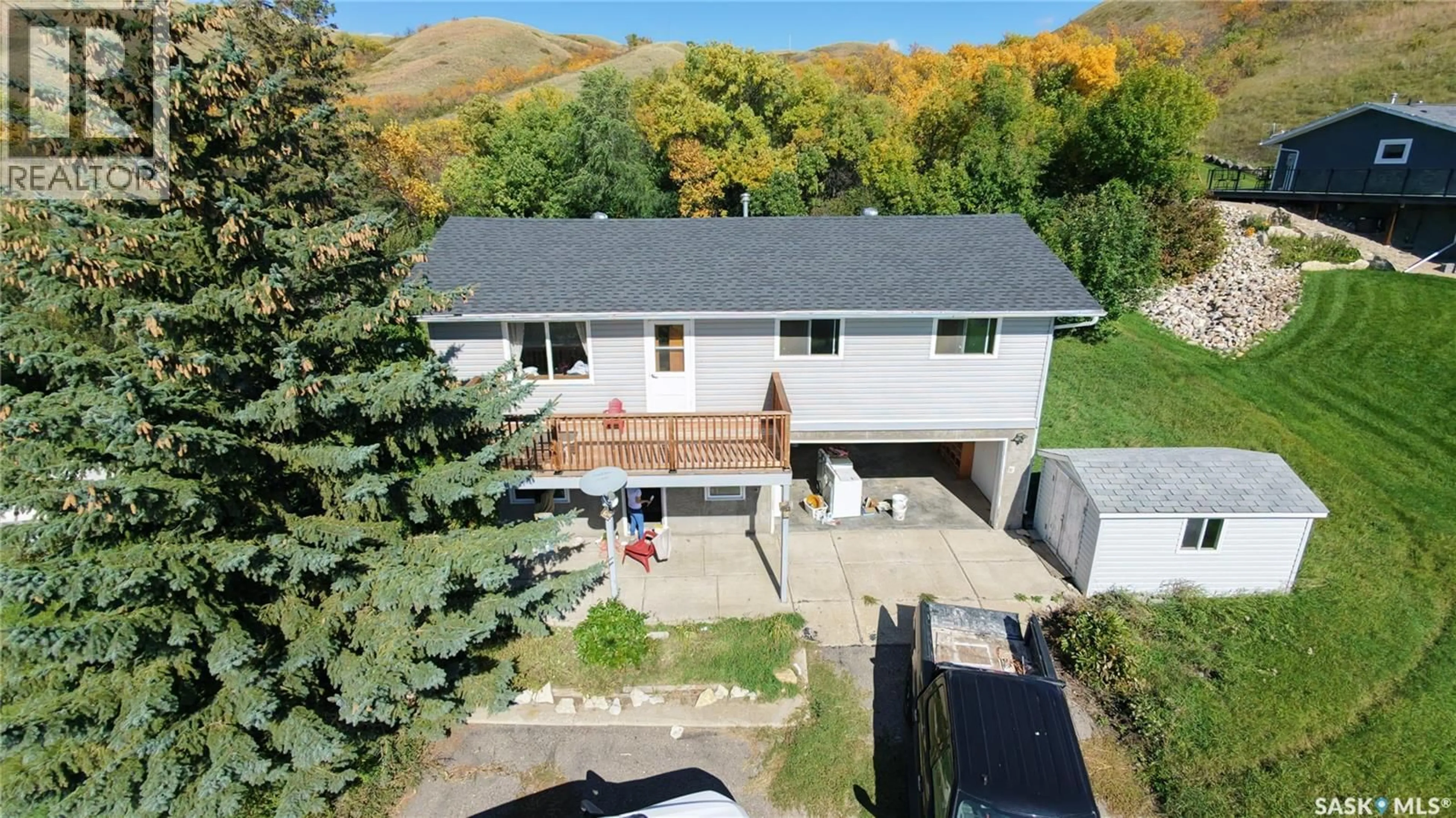 A pic from outside/outdoor area/front of a property/back of a property/a pic from drone, mountain view for 675 FORT SAN ROAD, Fort San Saskatchewan S0G1S0
