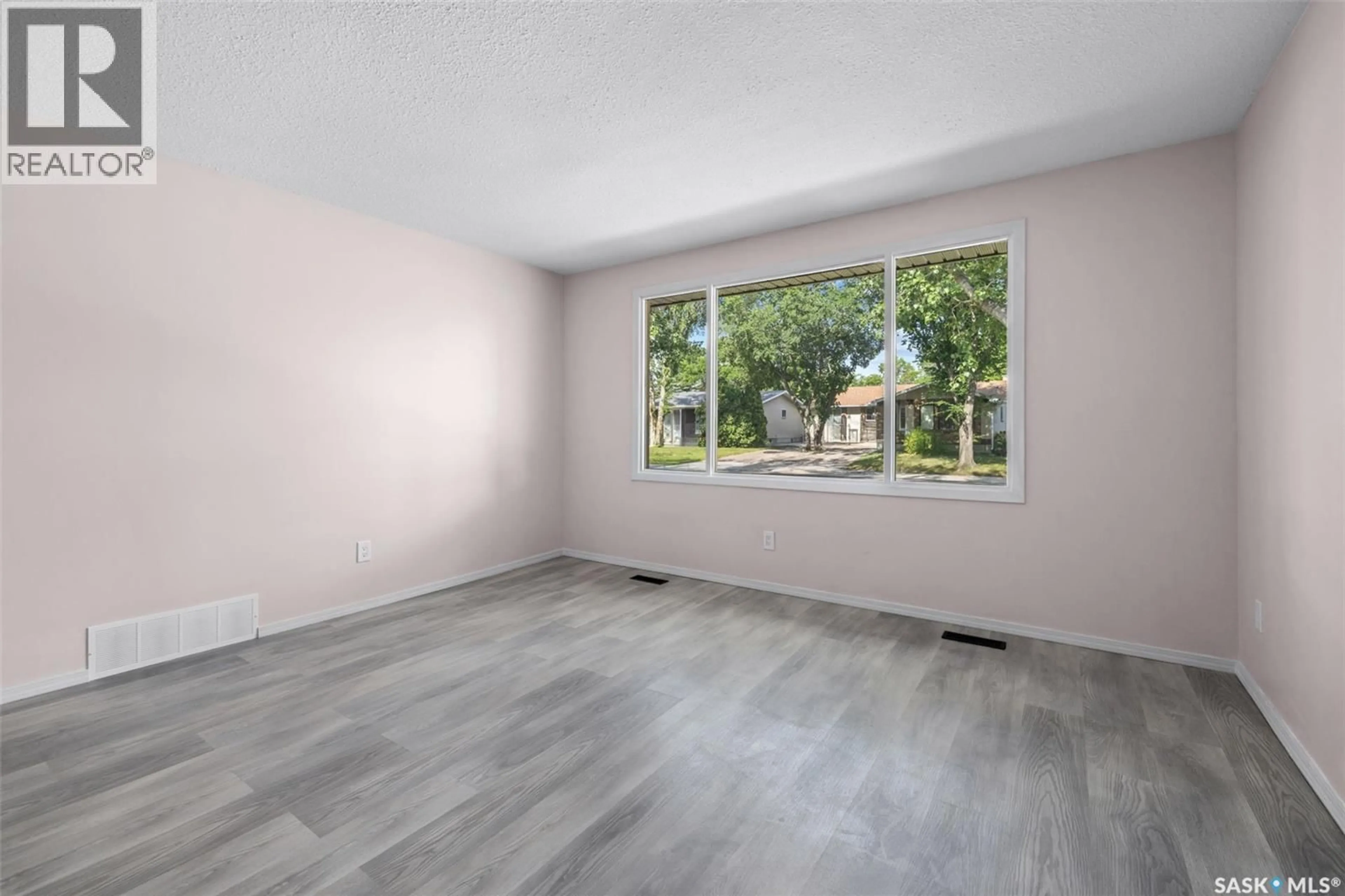 A pic of a room for 1342 BROWN STREET, Regina Saskatchewan S4N5M3