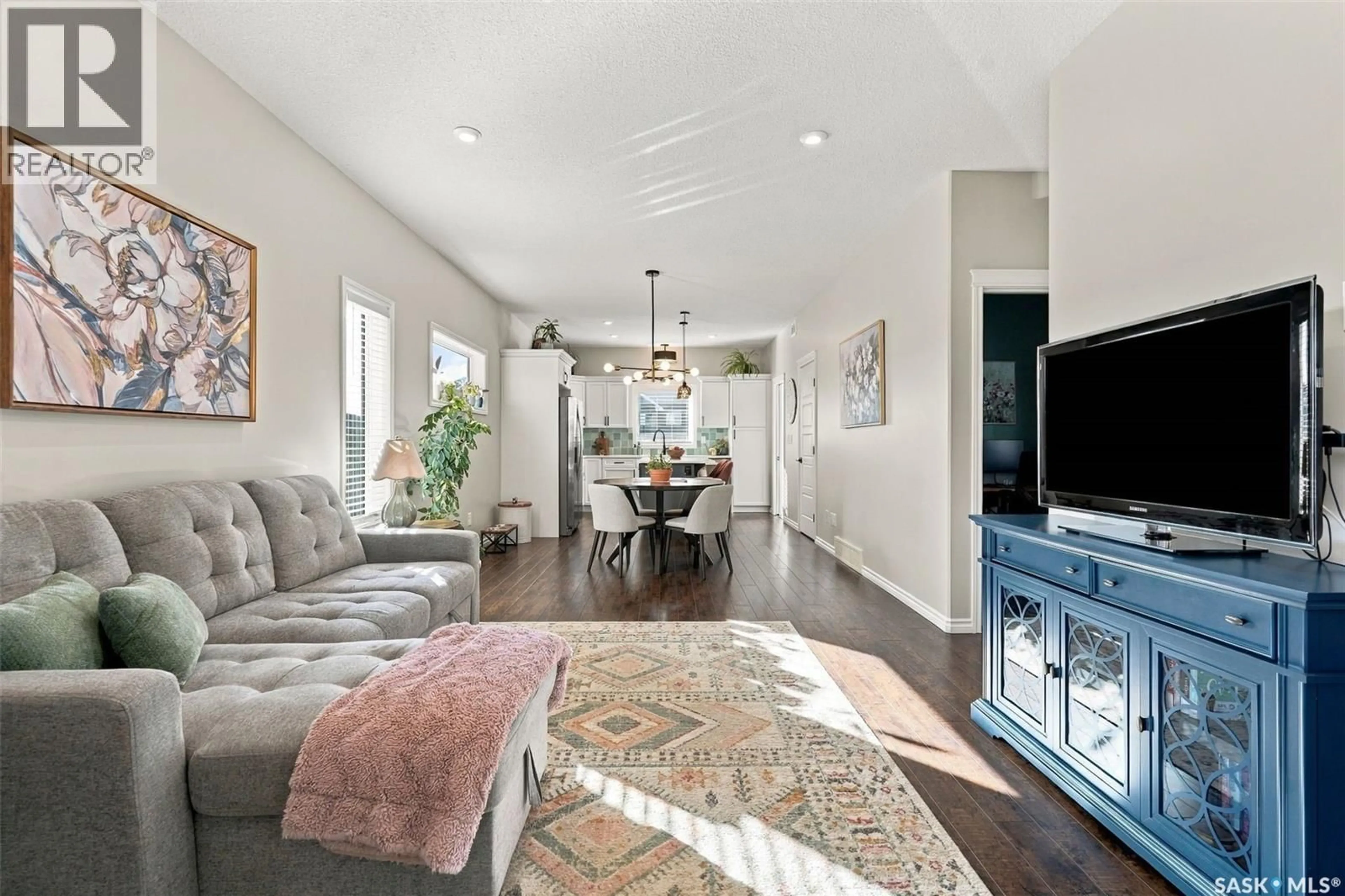 Living room with furniture, unknown for 919 KOLYNCHUK BEND, Saskatoon Saskatchewan S7T0V9