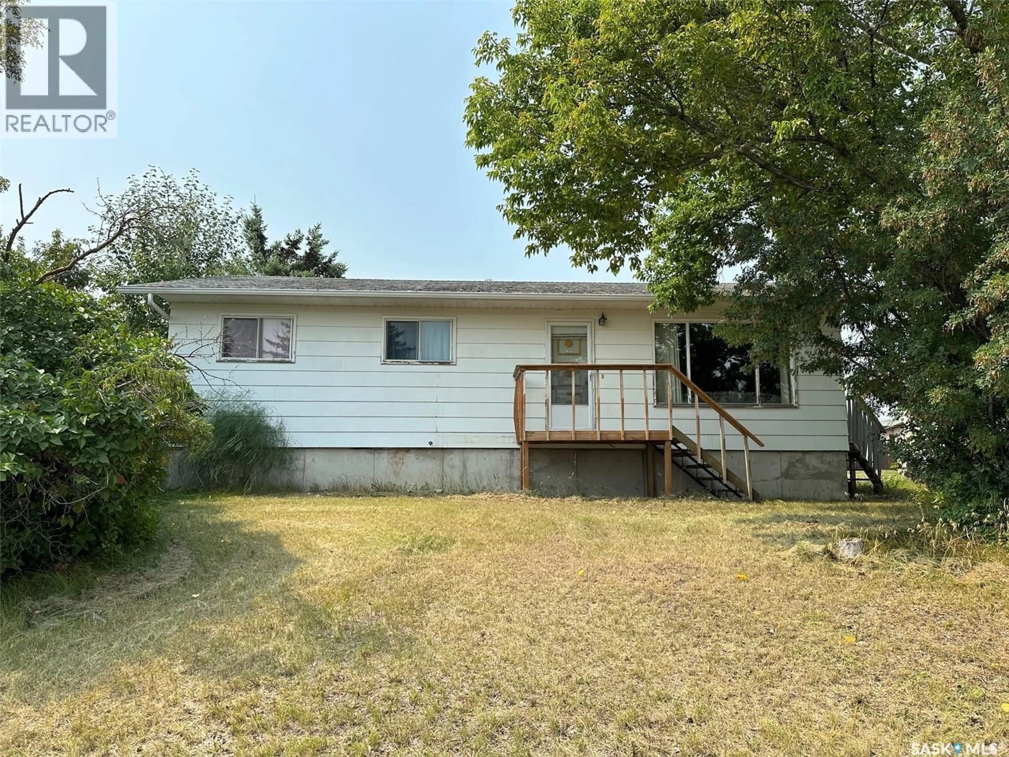 A pic from outside/outdoor area/front of a property/back of a property/a pic from drone, street for 113 PRINCE STREET, Hudson Bay Saskatchewan S0E0Y0