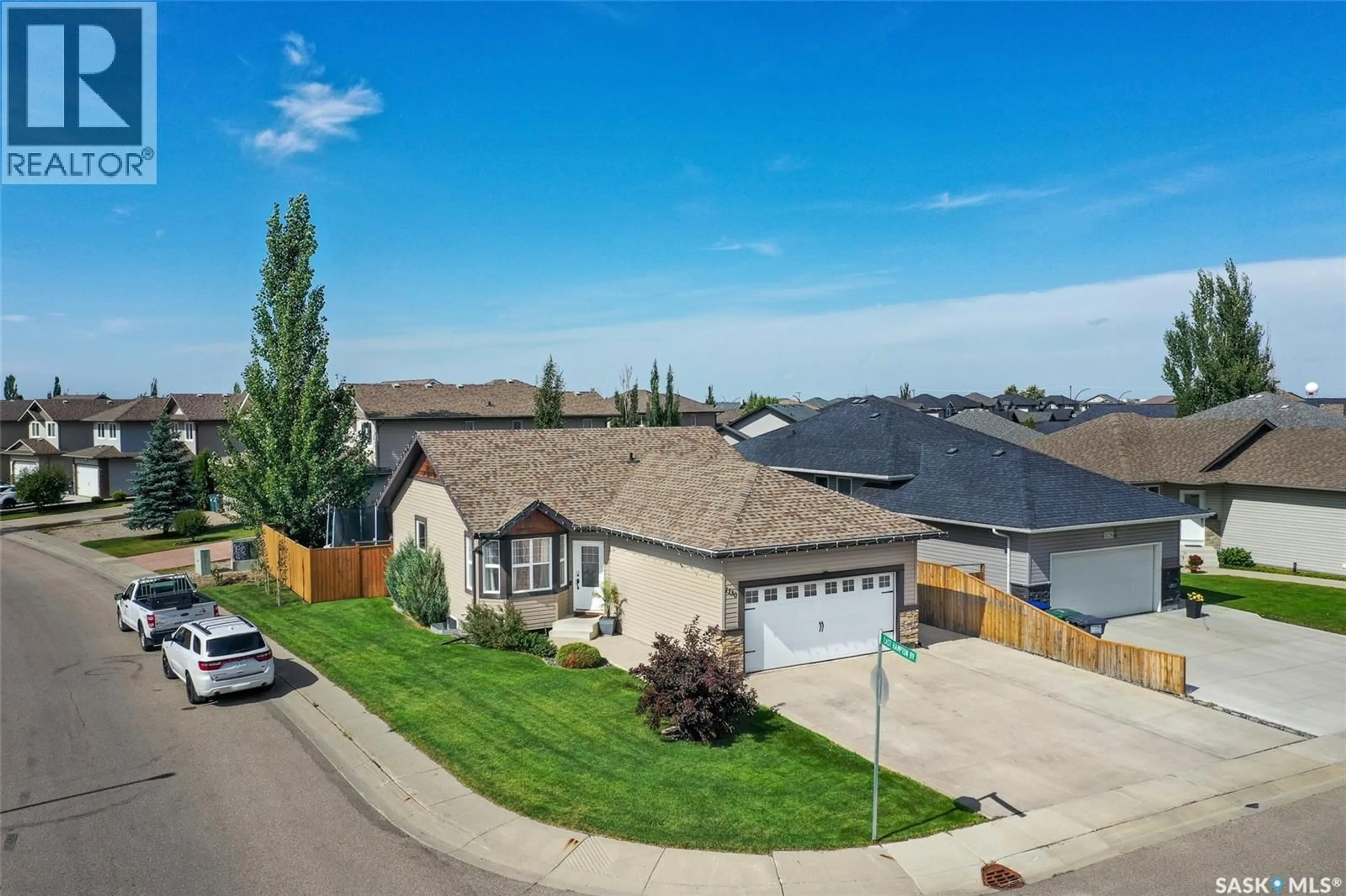 A pic from outside/outdoor area/front of a property/back of a property/a pic from drone, mountain view for 1130 KOROL GREEN, Saskatoon Saskatchewan S7R0E5