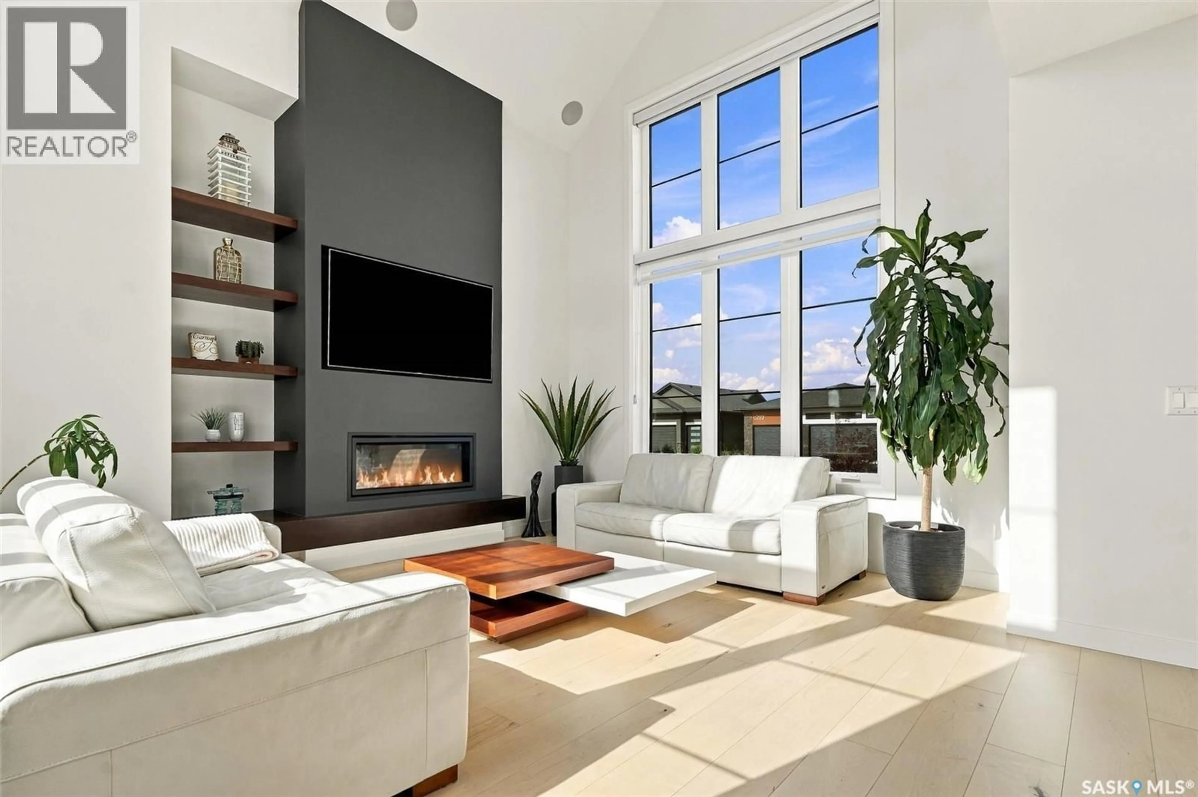 Living room with furniture, ceramic/tile floor for 6221 KOEP AVENUE, Regina Saskatchewan S4X0J2
