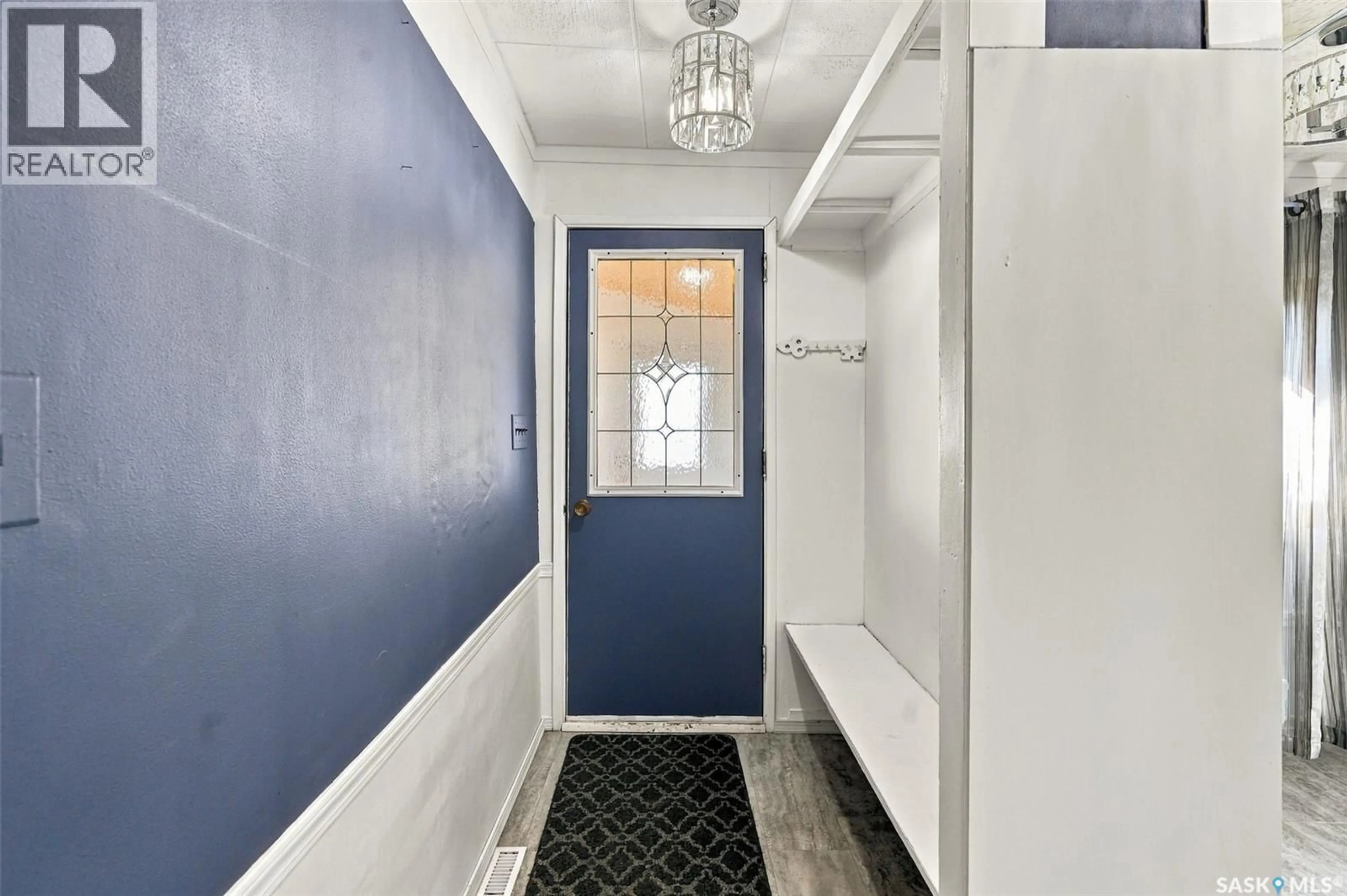 Indoor entryway for 308 2ND STREET, Leask Saskatchewan S0J1M0