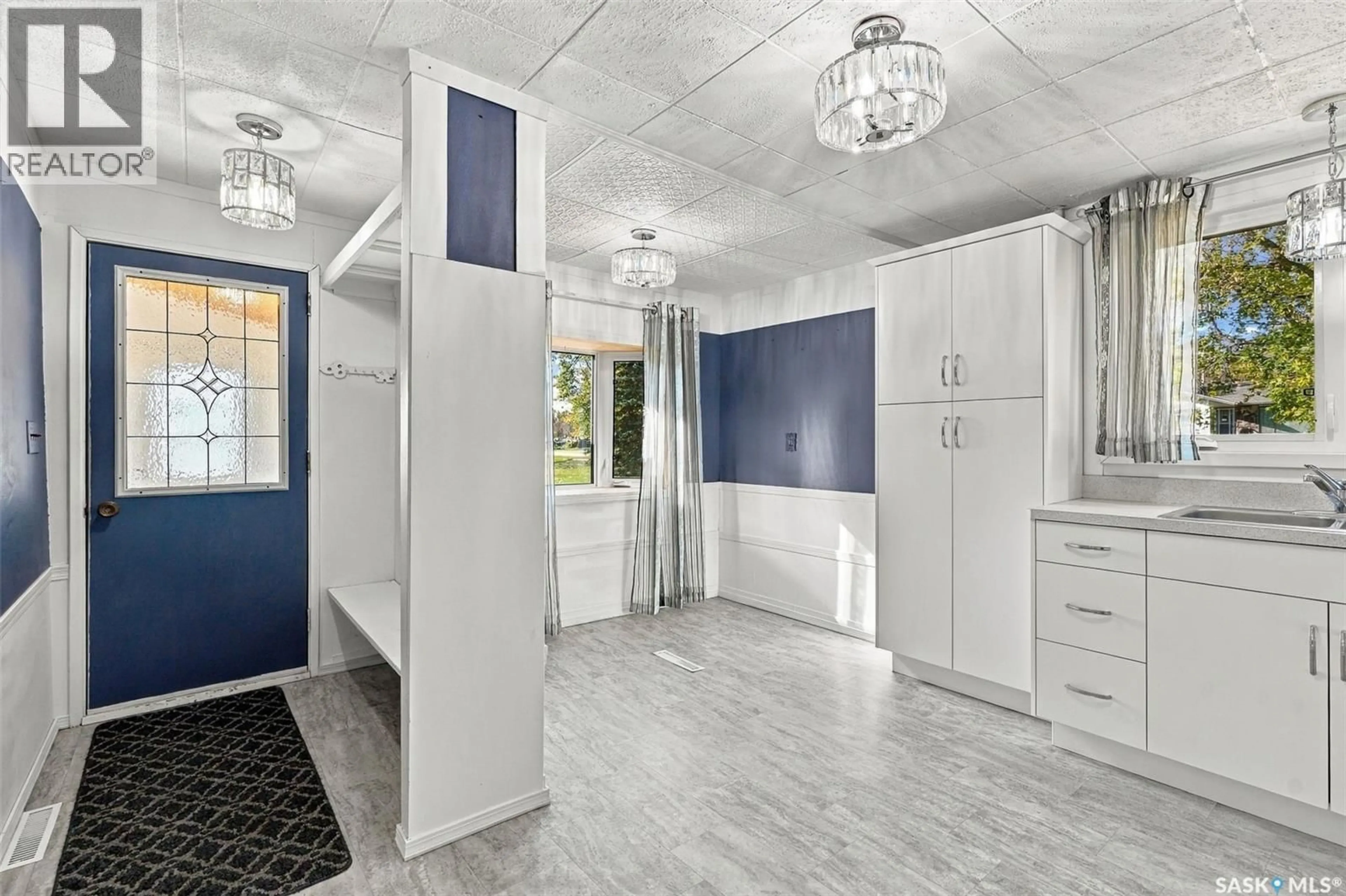 Indoor entryway for 308 2ND STREET, Leask Saskatchewan S0J1M0