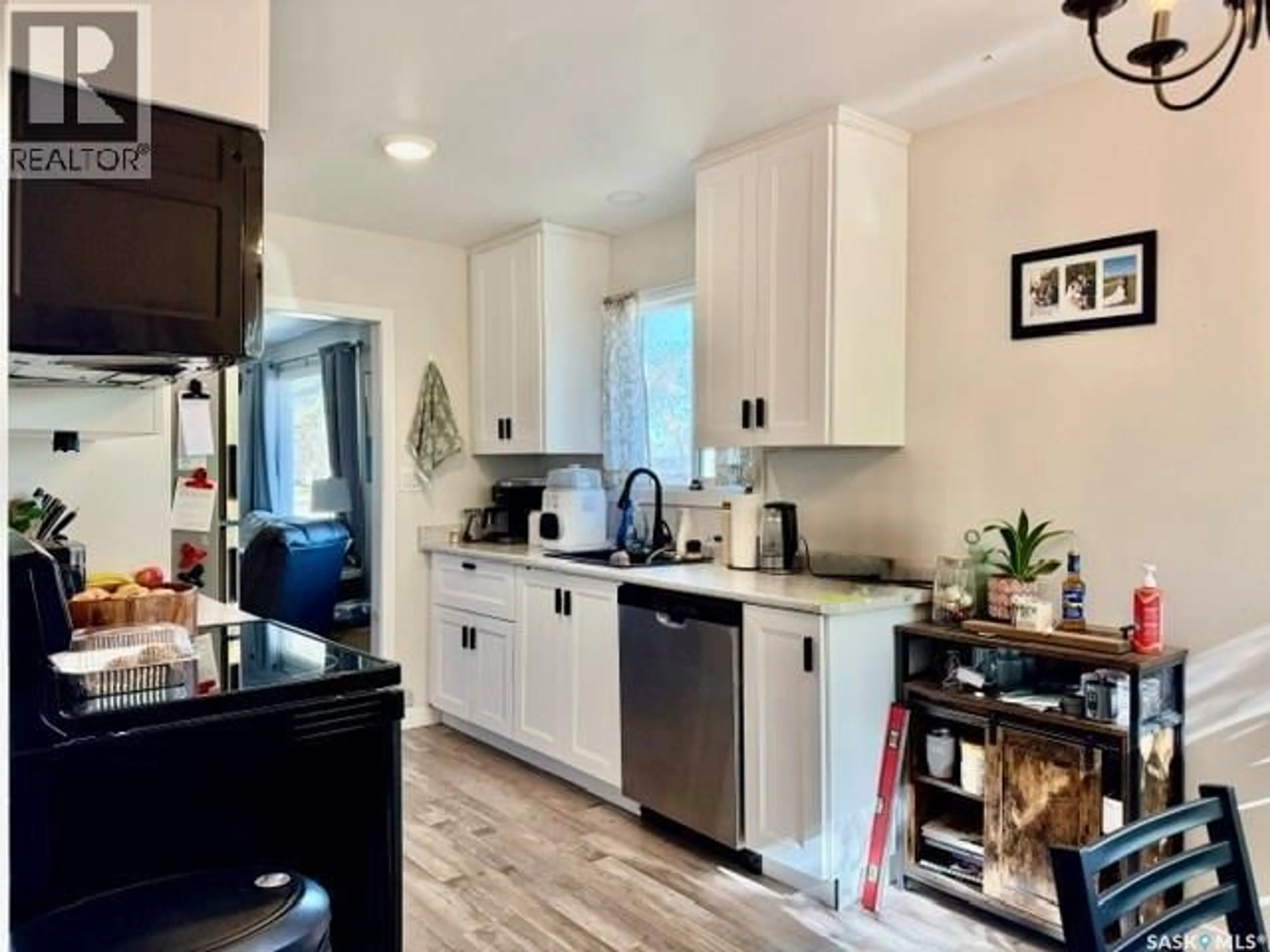 Open concept kitchen, unknown for 731 13TH STREET, Humboldt Saskatchewan S0K2A0