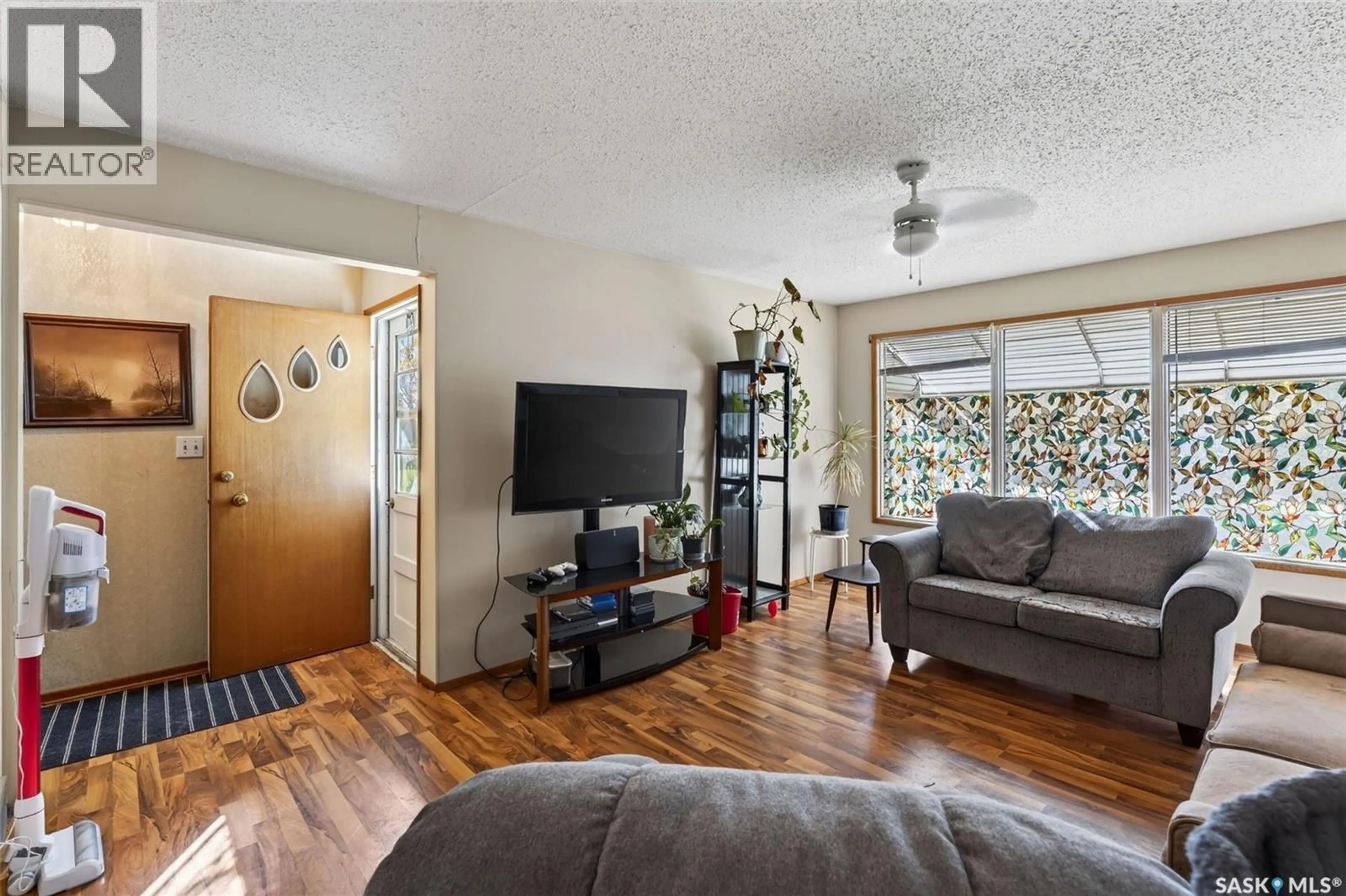 Living room with furniture, unknown for 114 SCOTIA DRIVE, Melfort Saskatchewan S0E1A0