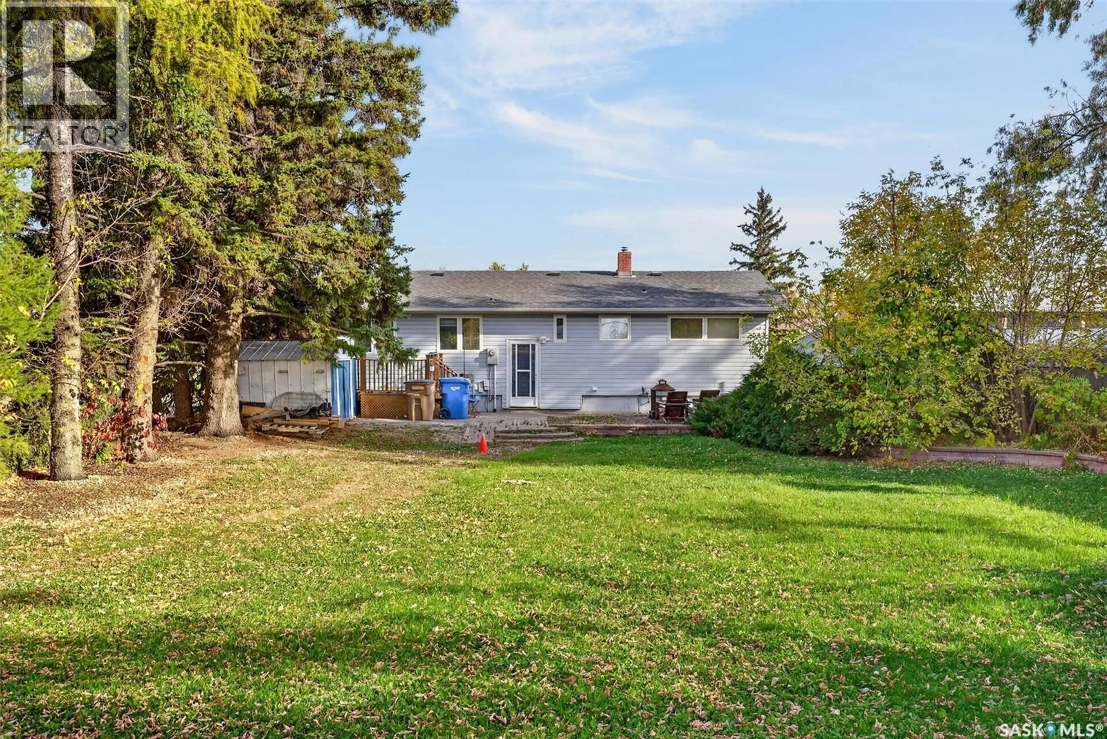 A pic from outside/outdoor area/front of a property/back of a property/a pic from drone, street for 109 PARK AVENUE, Melfort Saskatchewan S0E1A0