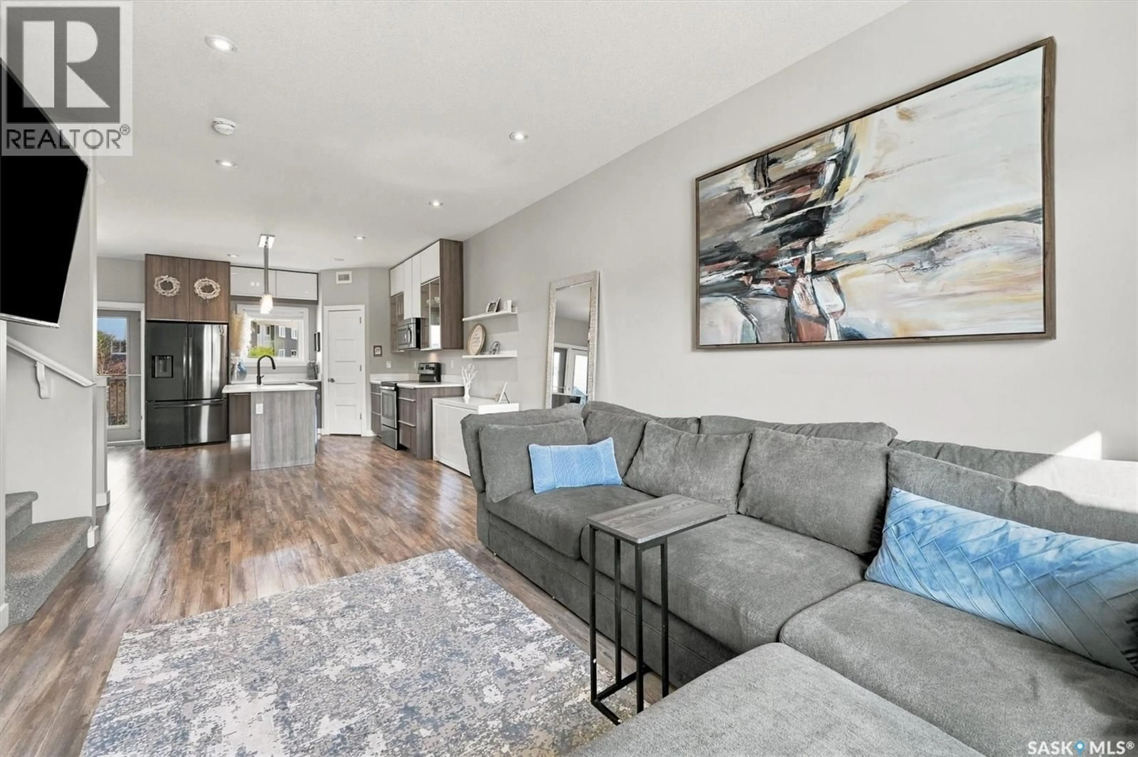 Living room with furniture, unknown for 1014 EVERGREEN BOULEVARD, Saskatoon Saskatchewan S7W0V9
