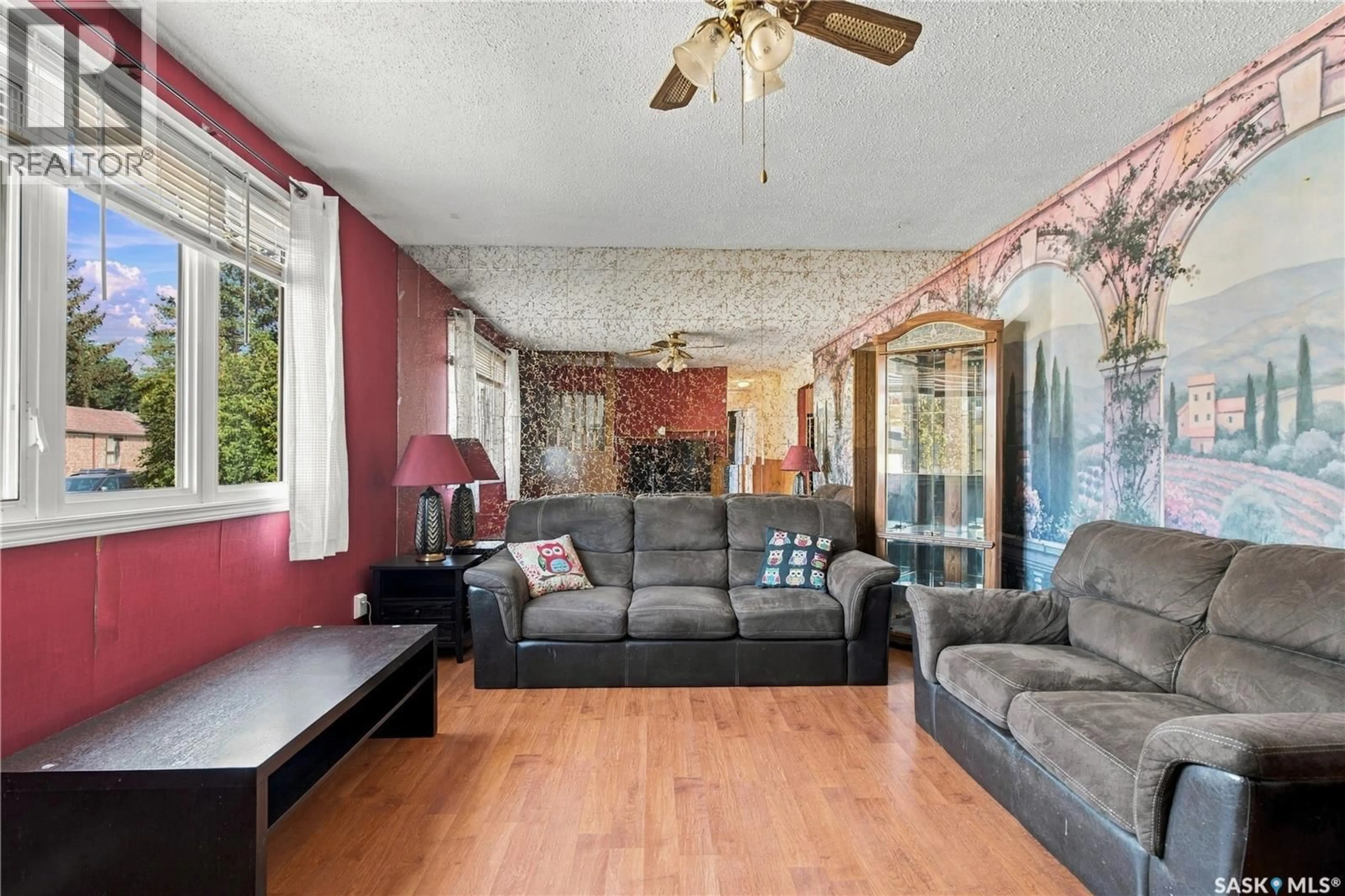Living room with furniture, unknown for 98 RAMSAY COURT, Saskatoon Saskatchewan S7H4H2