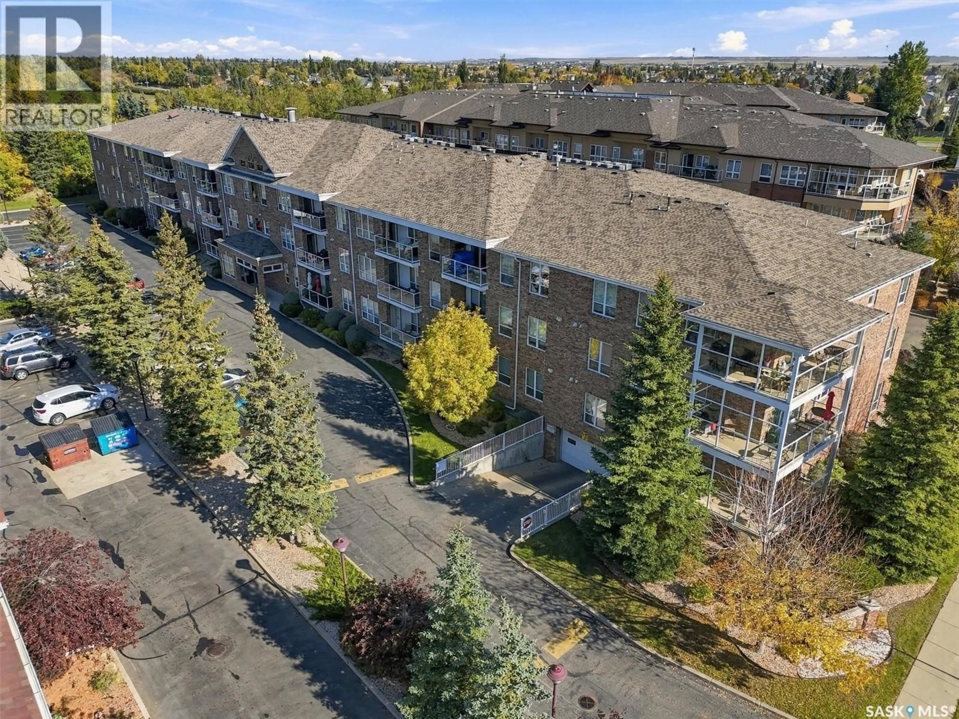 A pic from outside/outdoor area/front of a property/back of a property/a pic from drone, city buildings view from balcony for 914 - 109 HERITAGE VIEW, Saskatoon Saskatchewan S7H5T1