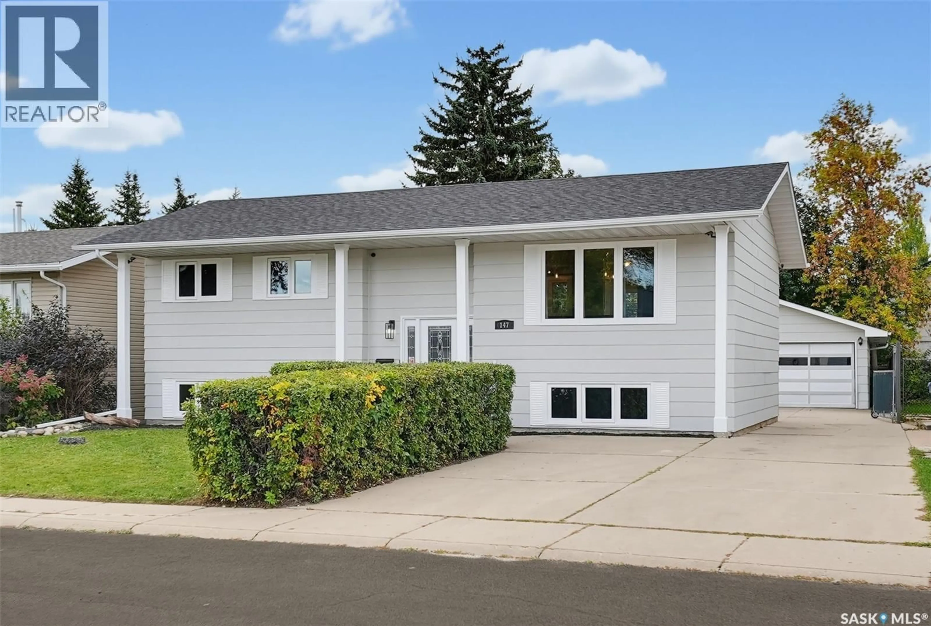 Home with vinyl exterior material, street for 147 CANDLE CRESCENT, Saskatoon Saskatchewan S7K5A1