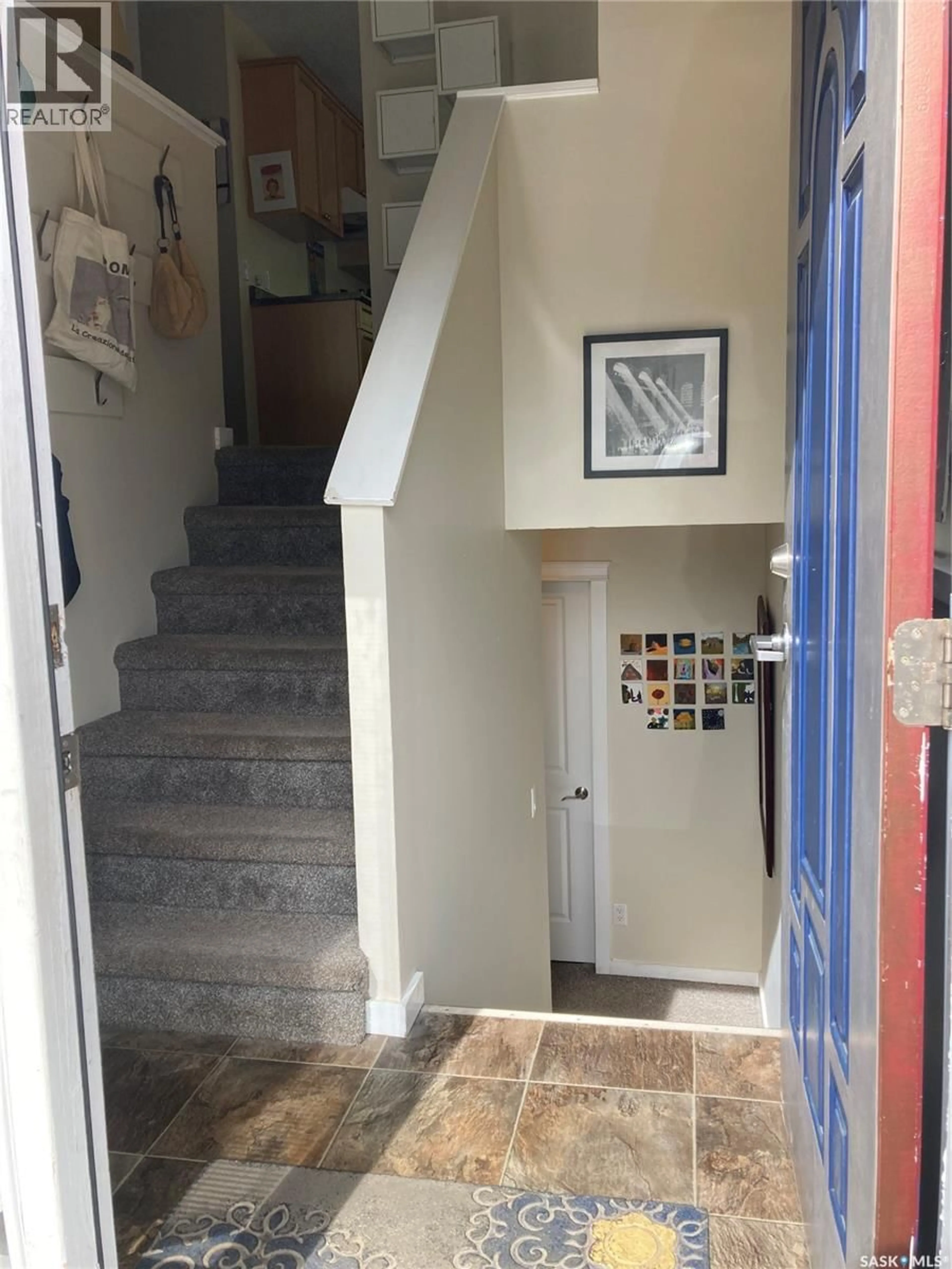 Indoor foyer for A & B - 204 5TH AVENUE, Caronport Saskatchewan S0H0S0