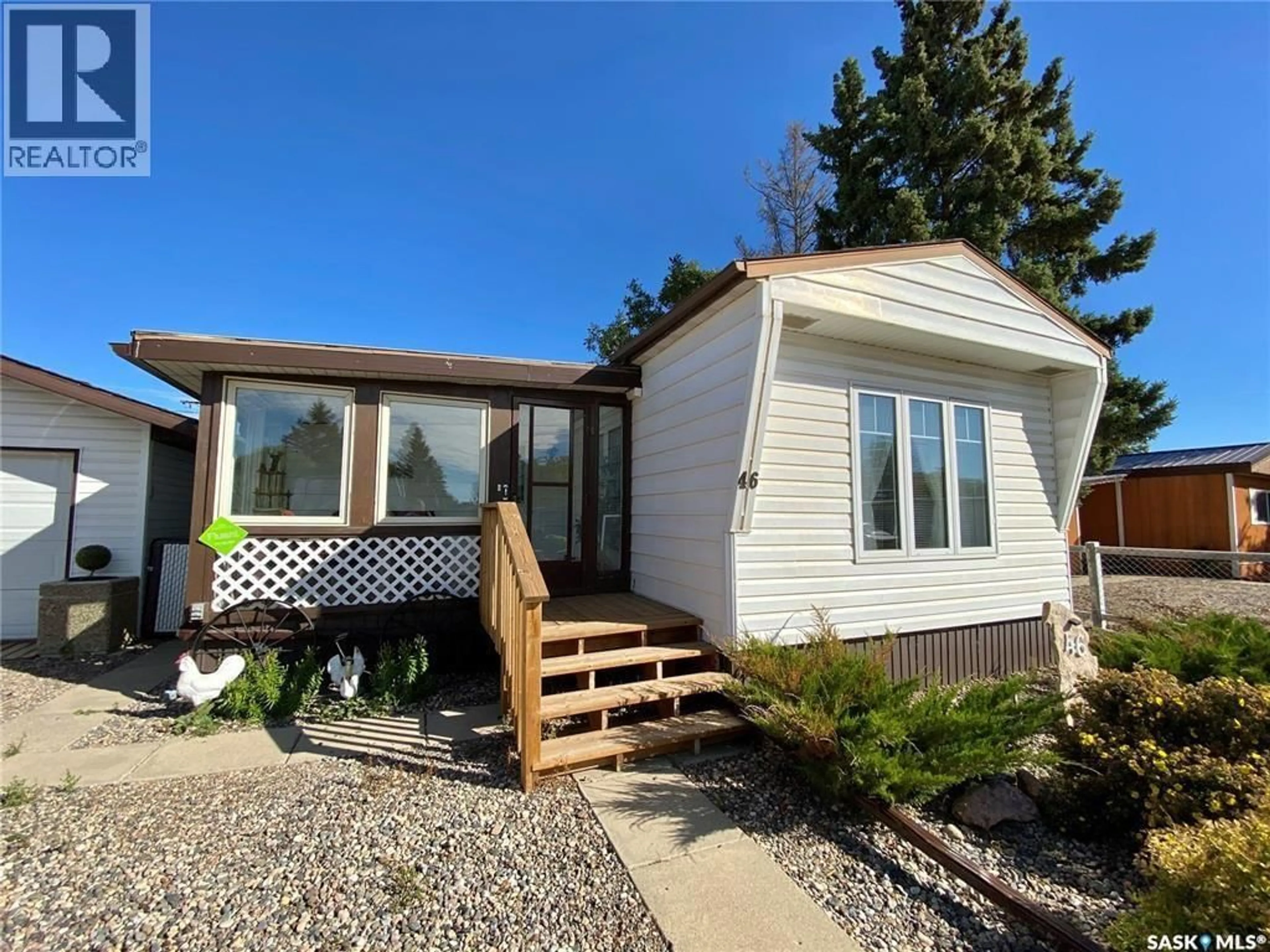 Home with vinyl exterior material, street for 46 EASTVIEW TRAILER COURT, Prince Albert Rm No. 461 Saskatchewan S6V5P9