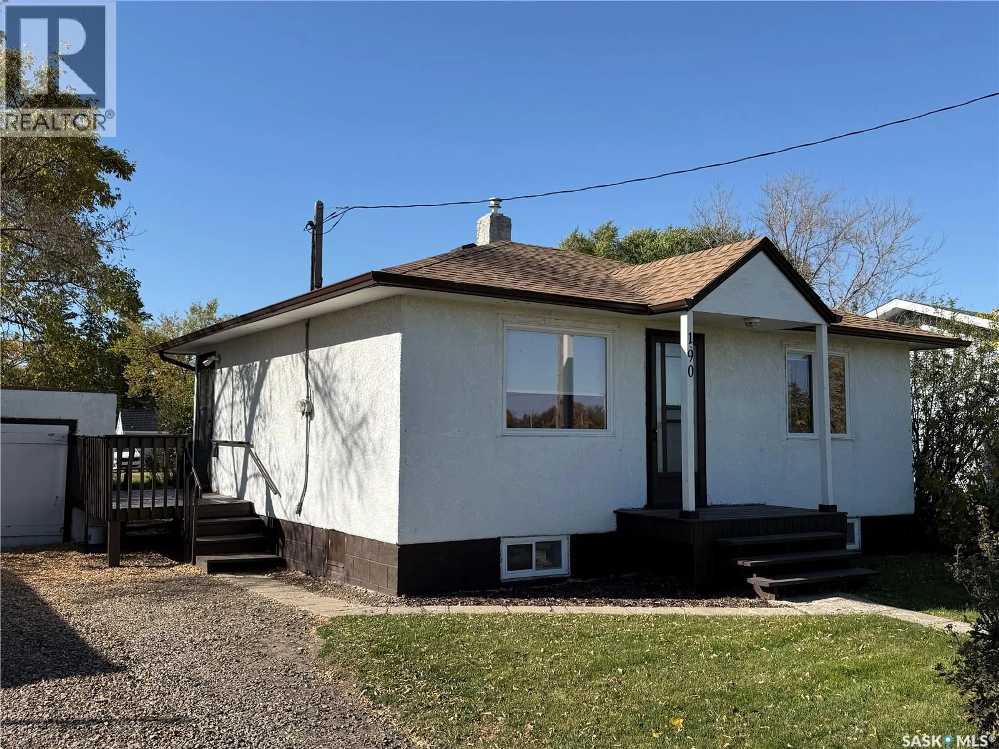 A pic from outside/outdoor area/front of a property/back of a property/a pic from drone, building for 190 VICTORIA AVENUE, Yorkton Saskatchewan S3N1T1