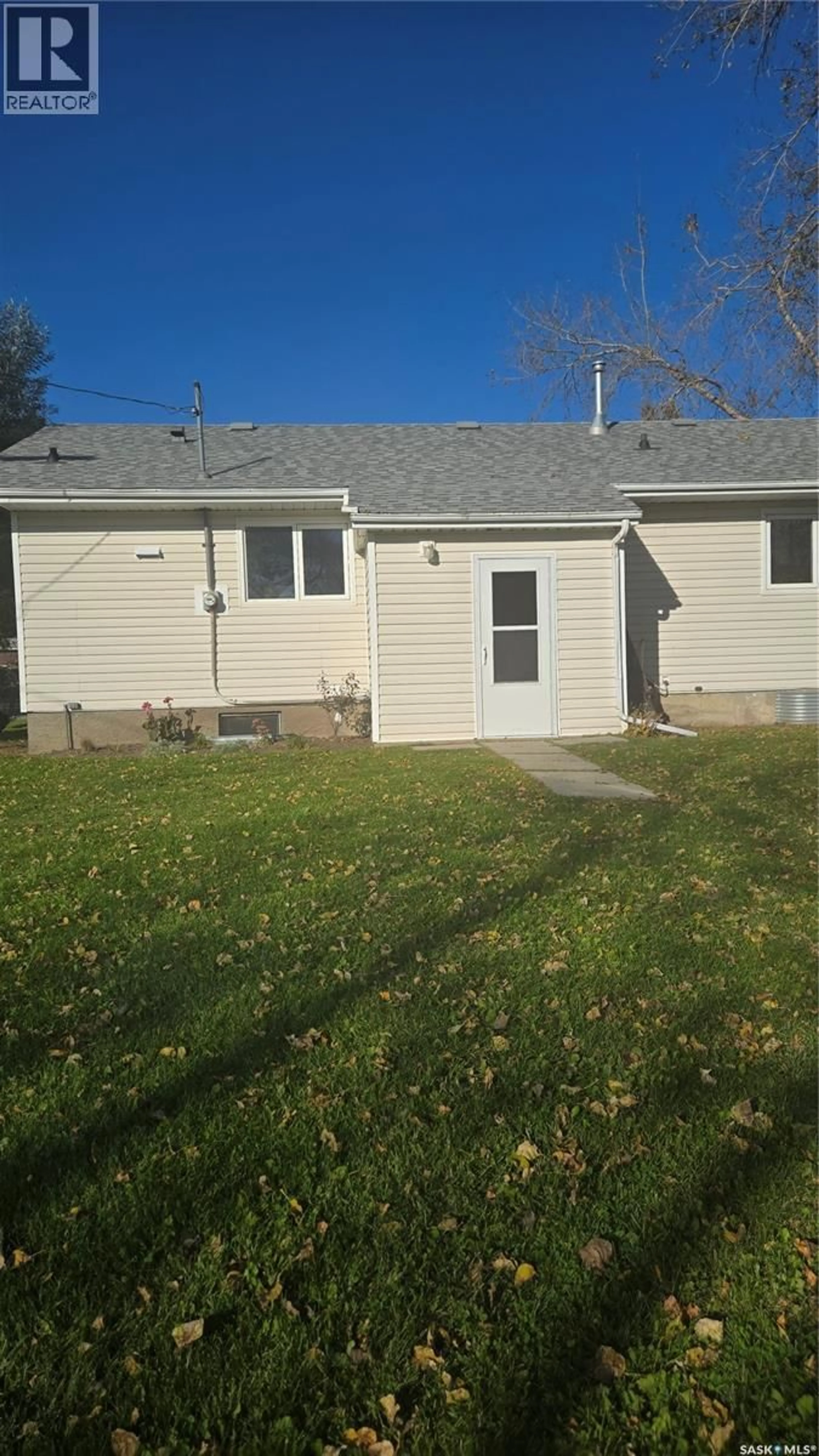 Unknown for 801 PROSPECT AVENUE, Oxbow Saskatchewan S0C2B0