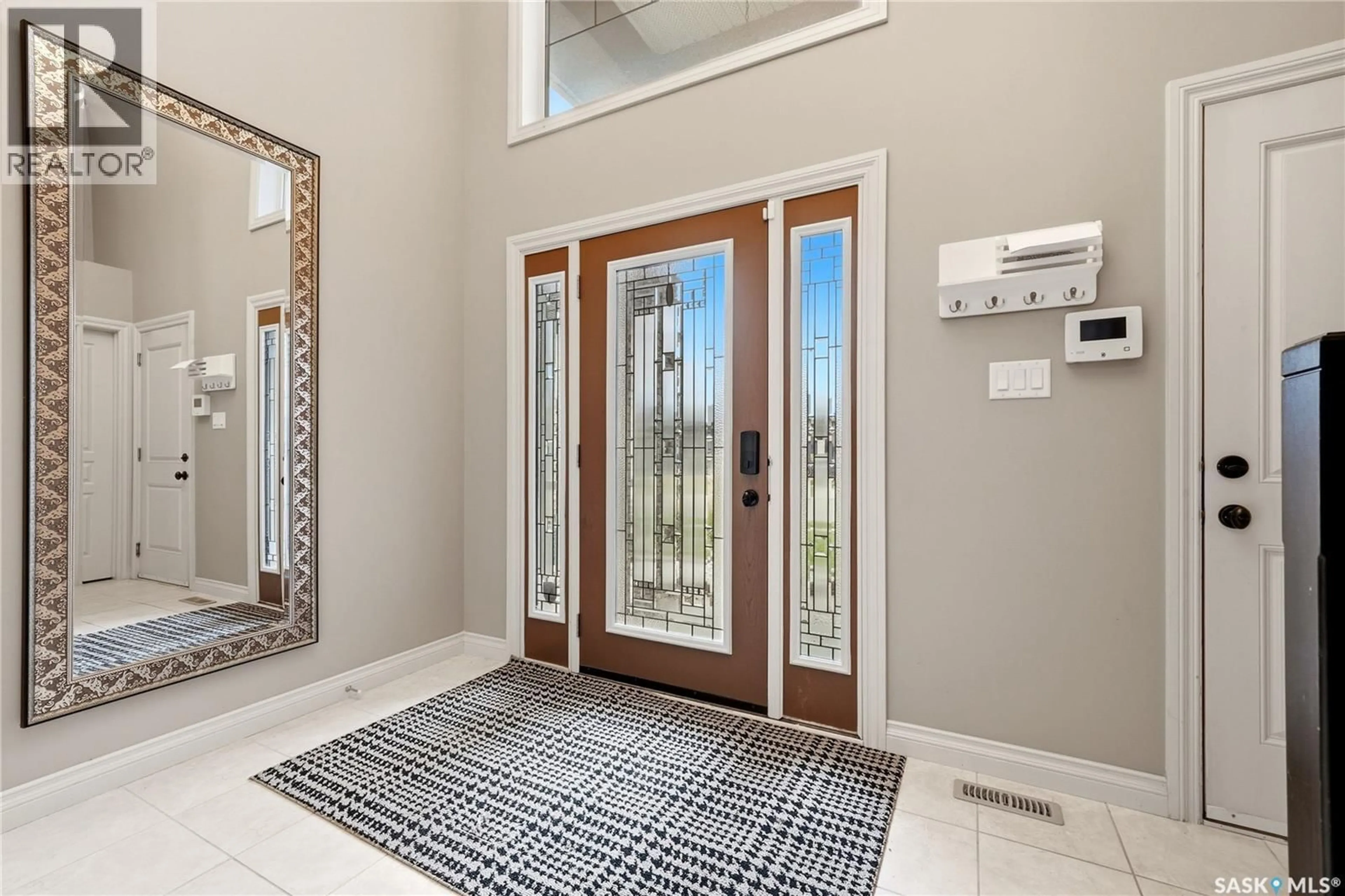Indoor entryway for 4322 SANDPIPER CRESCENT, Regina Saskatchewan S4V1N3